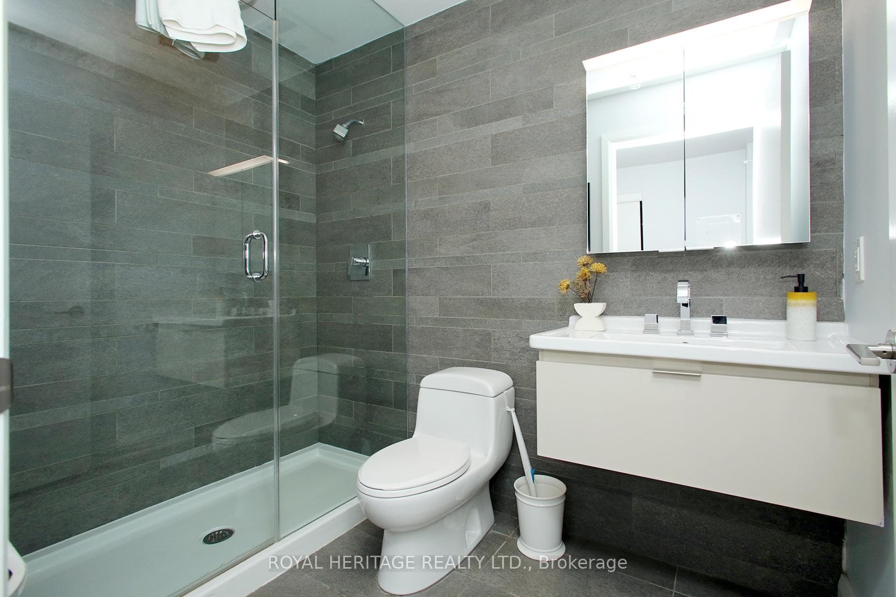 580 Kingston Road Unit 109 photo 23