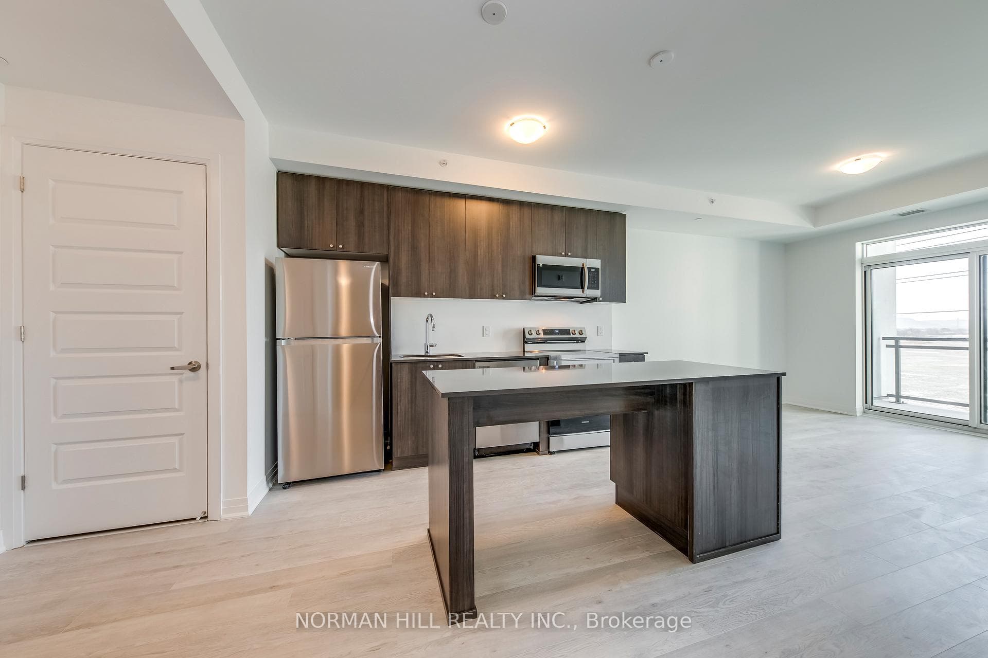 490 Gordon Krantz Avenue Unit 422 photo 11