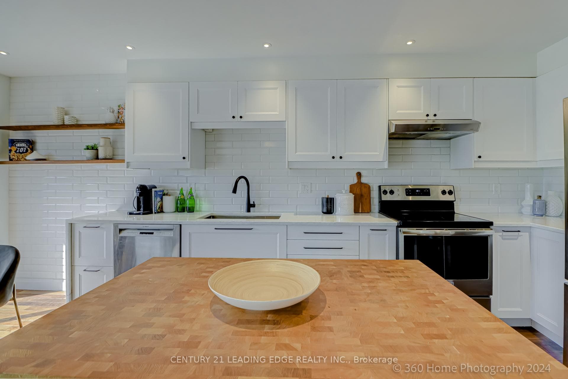 203 Bean Crescent photo 24