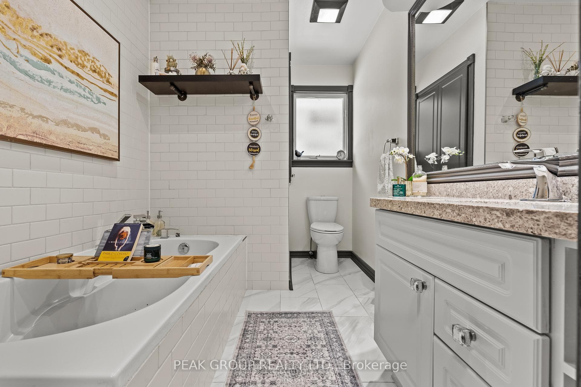 8 Roxanne Drive photo 23