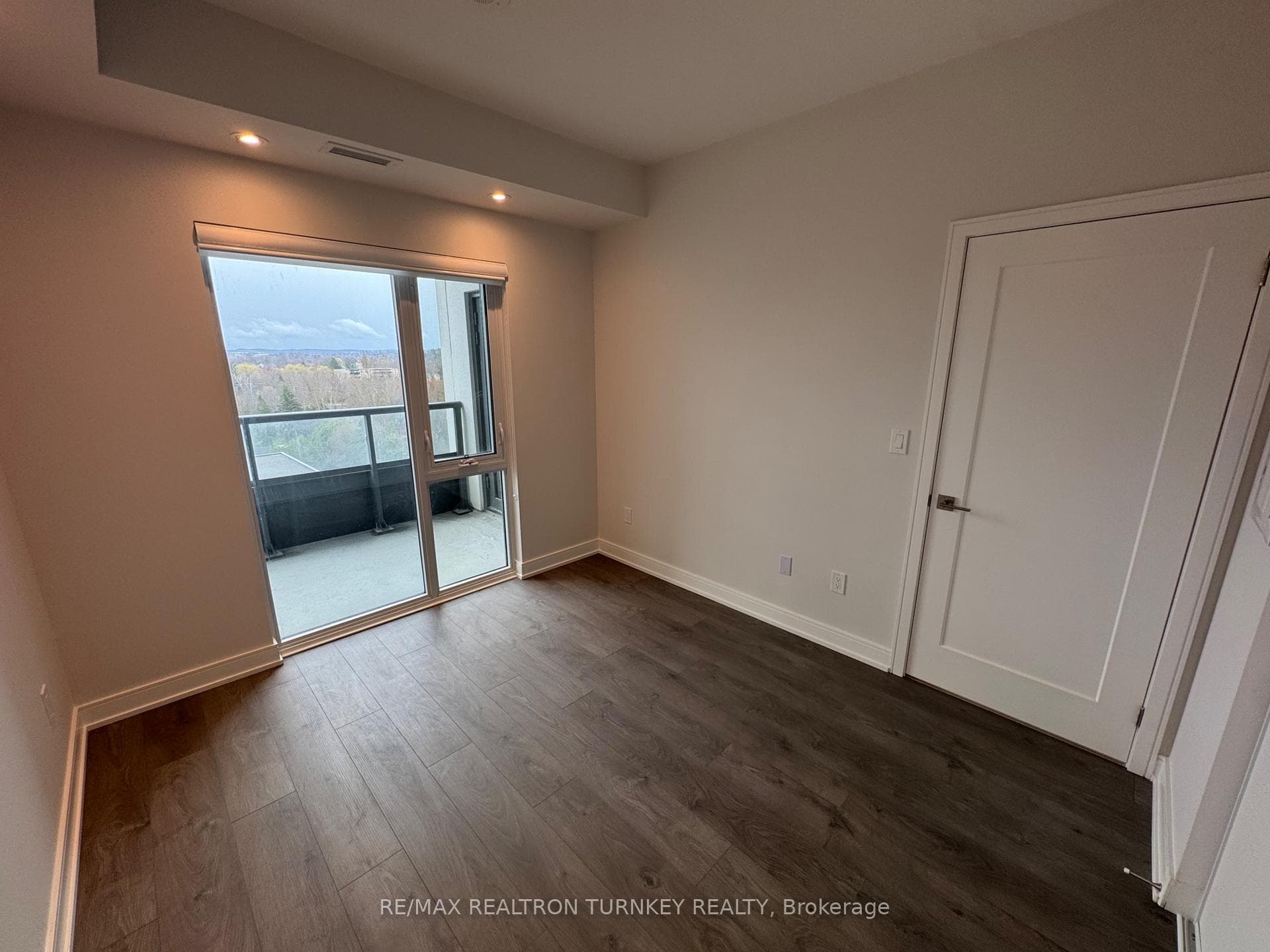 715 Davis Drive Unit 905 photo 22