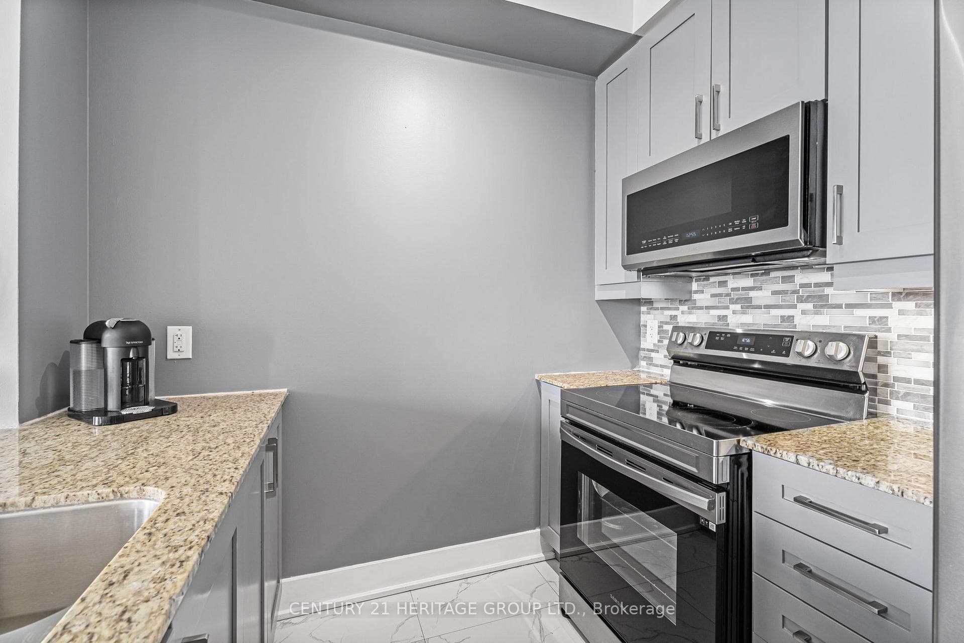 4070 Confederation Parkway Unit LPH10 photo 8