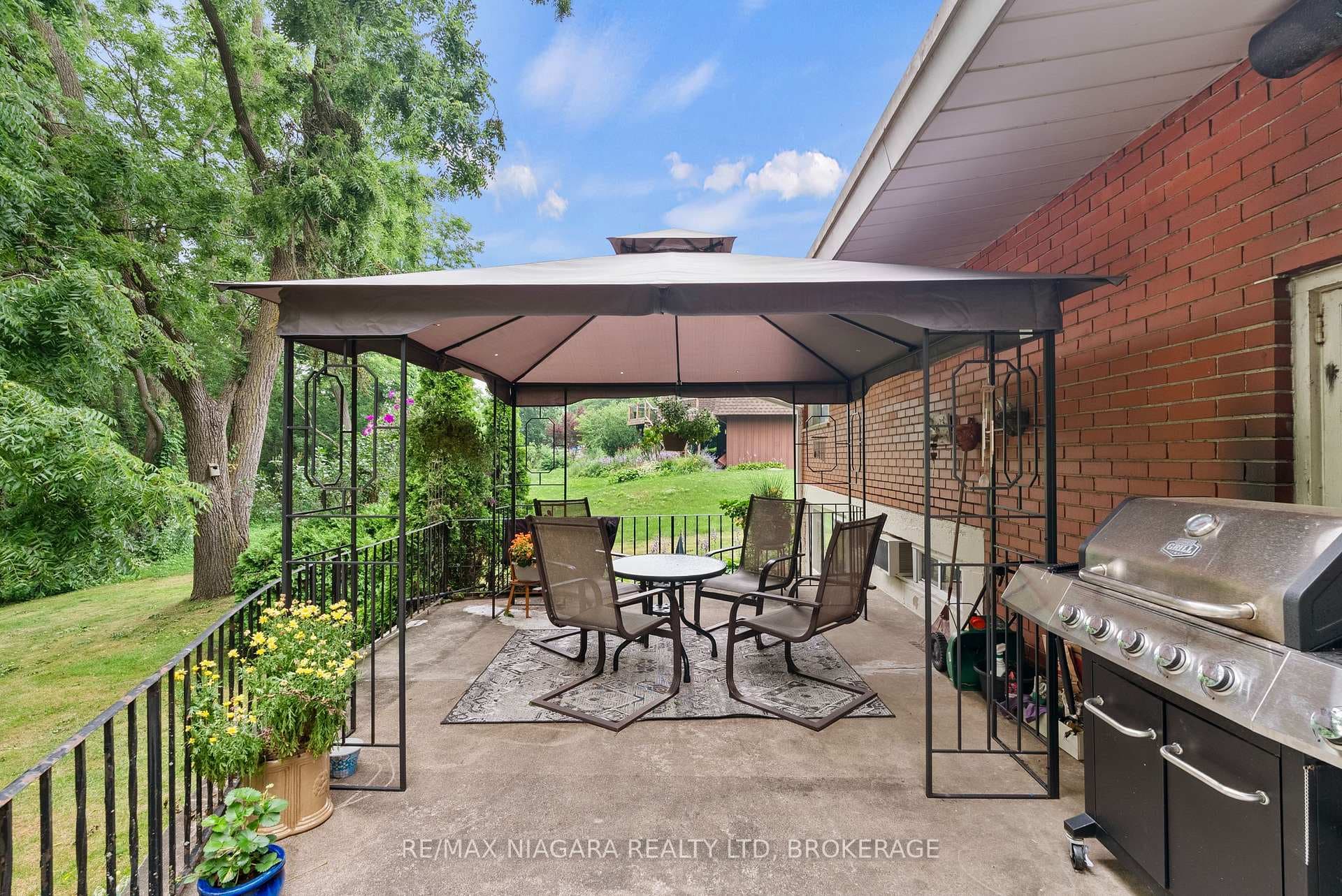 46 Melrose Drive photo 36