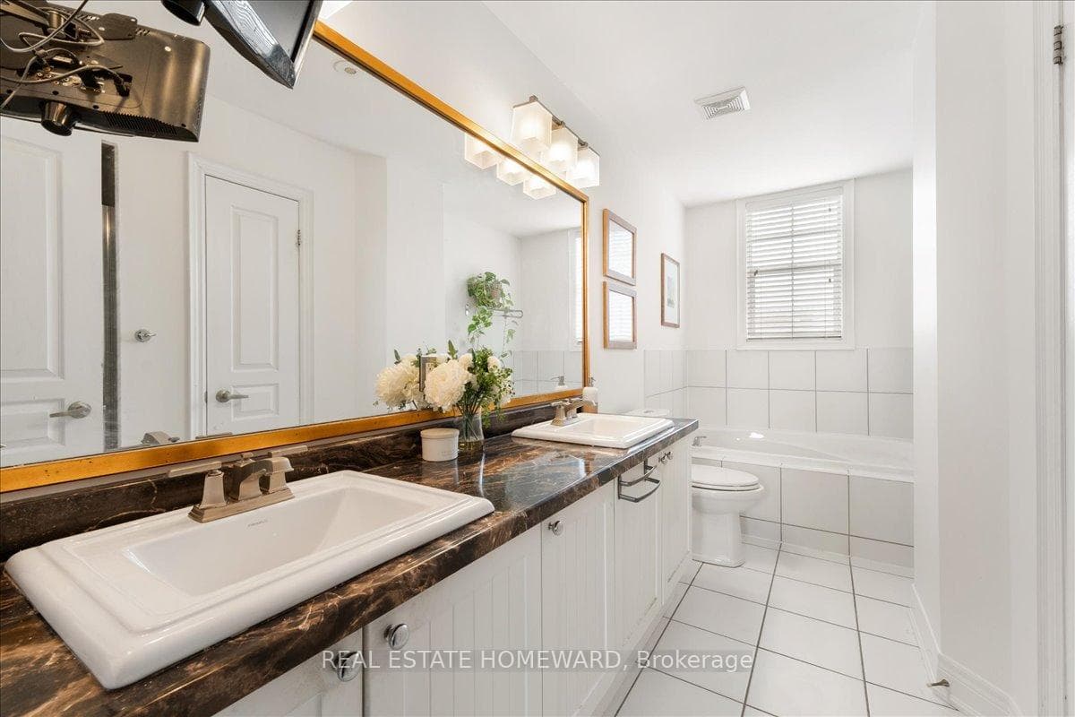 14 Fairhead Mews photo 27