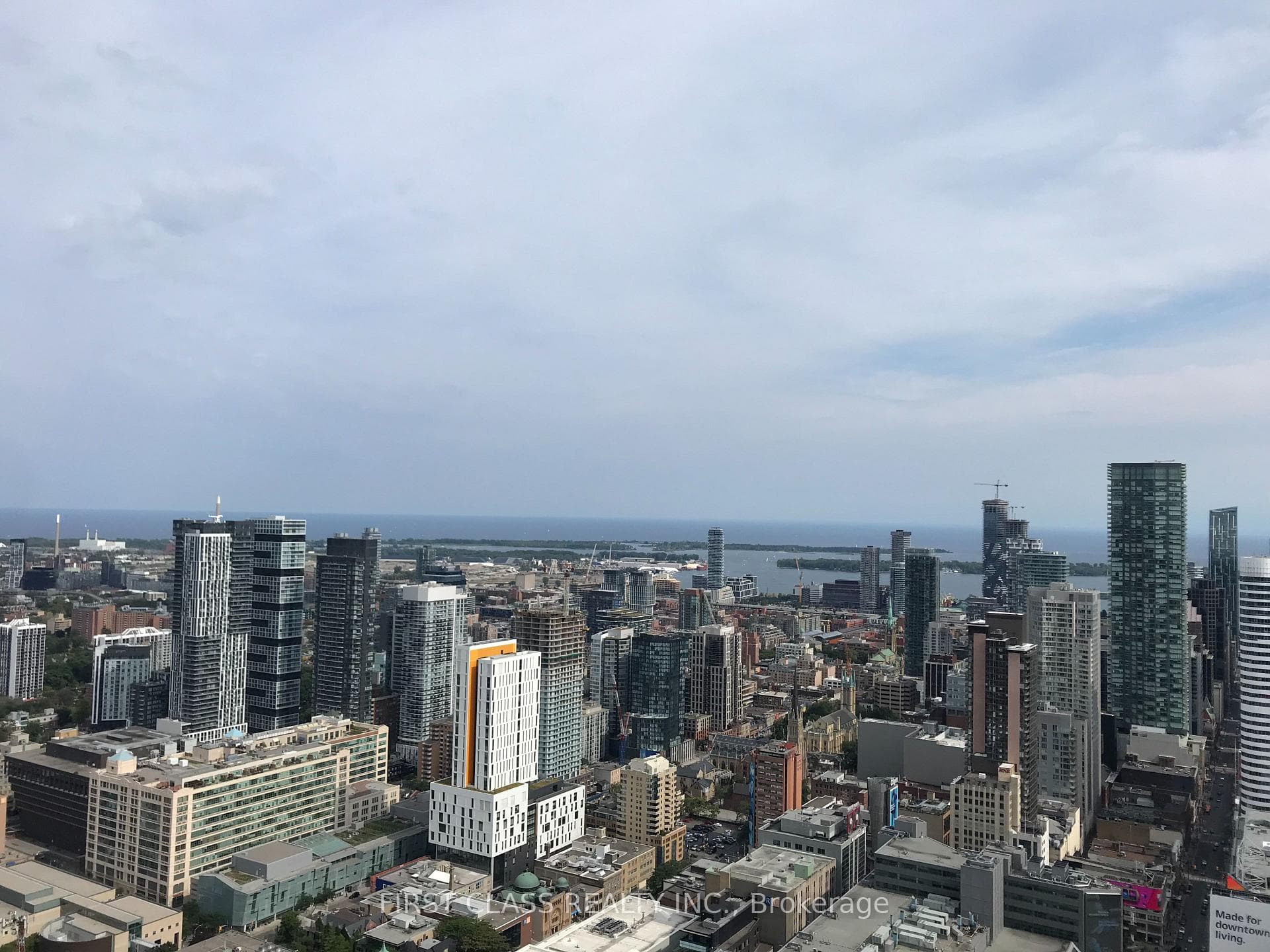 386 Yonge Street Unit 5102 photo 1