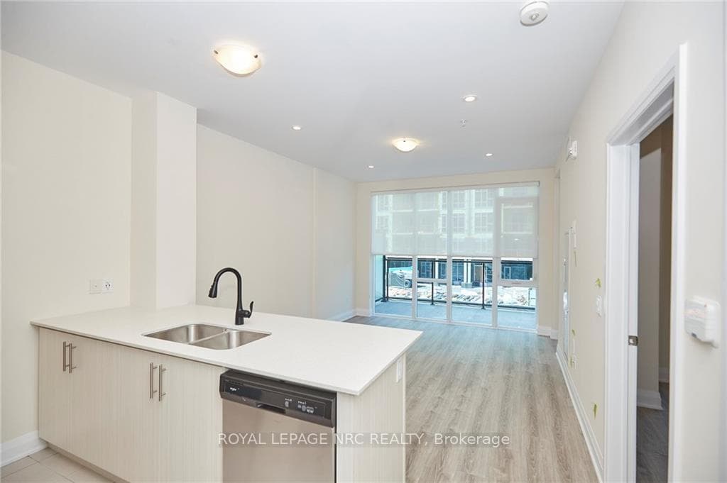 16 Concord Place Unit 204 photo 4