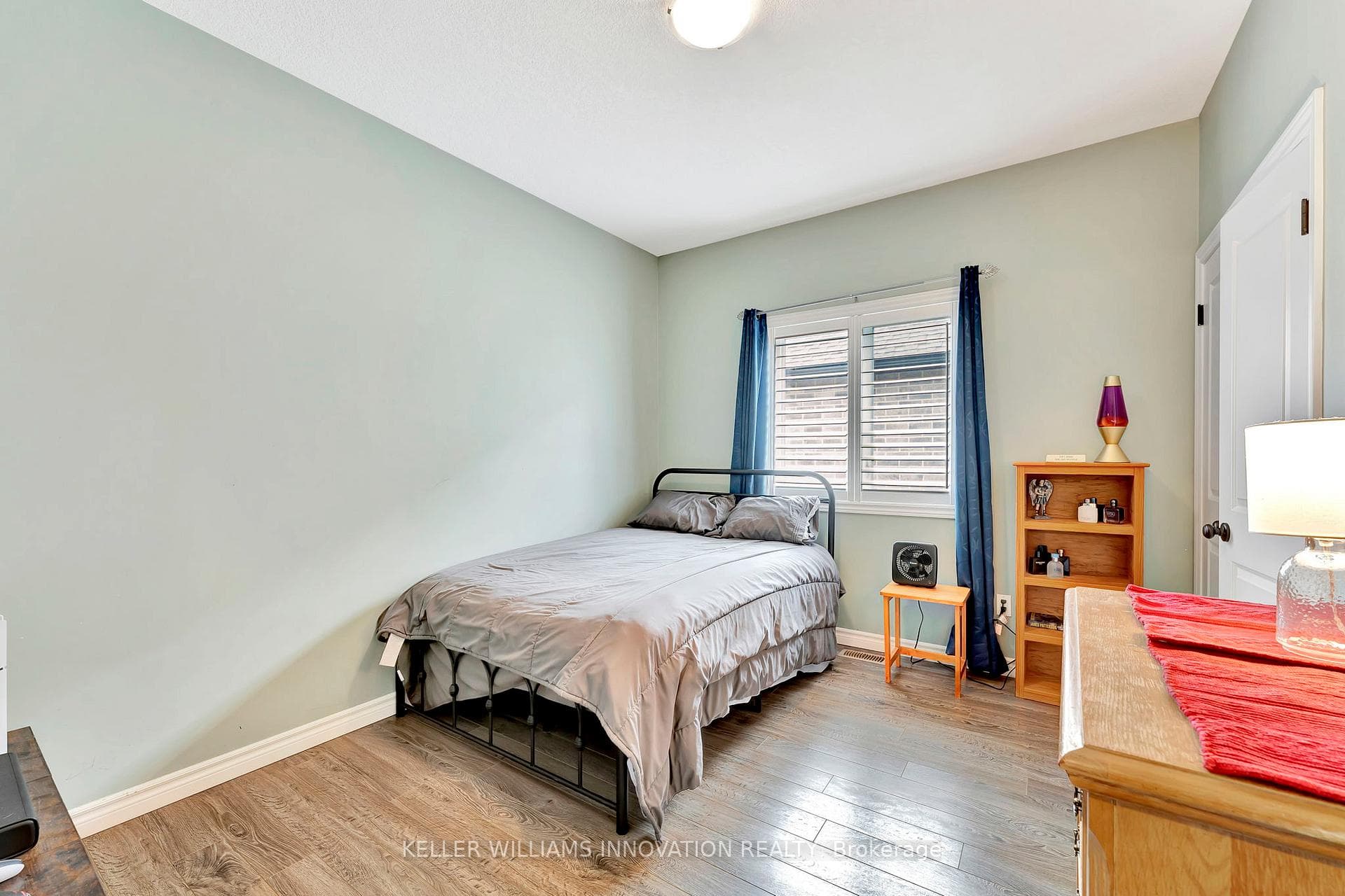 940 Reserve Avenue photo 20