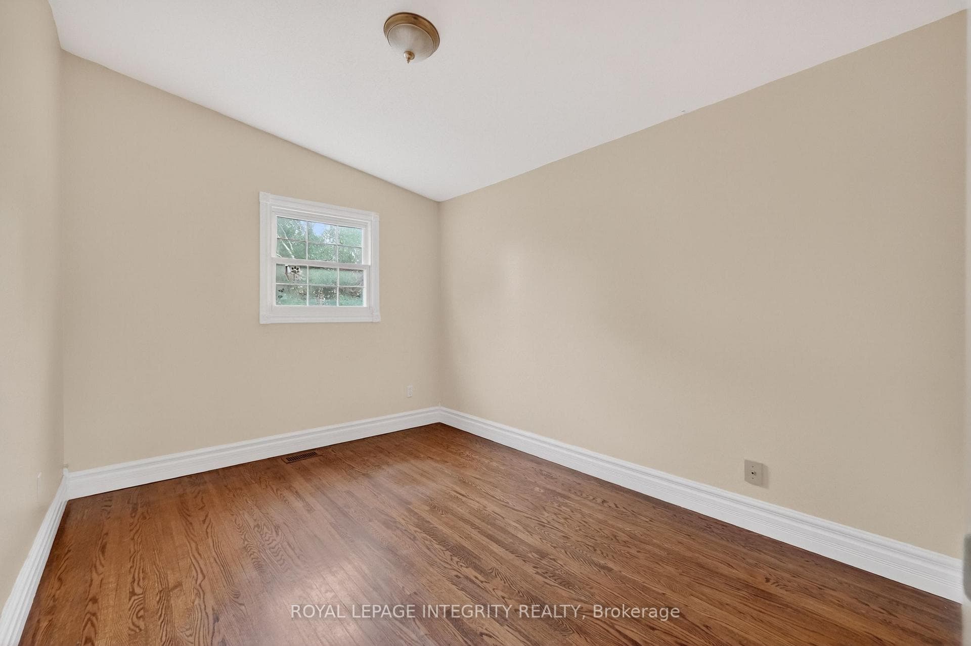 46 St Remy Drive photo 32