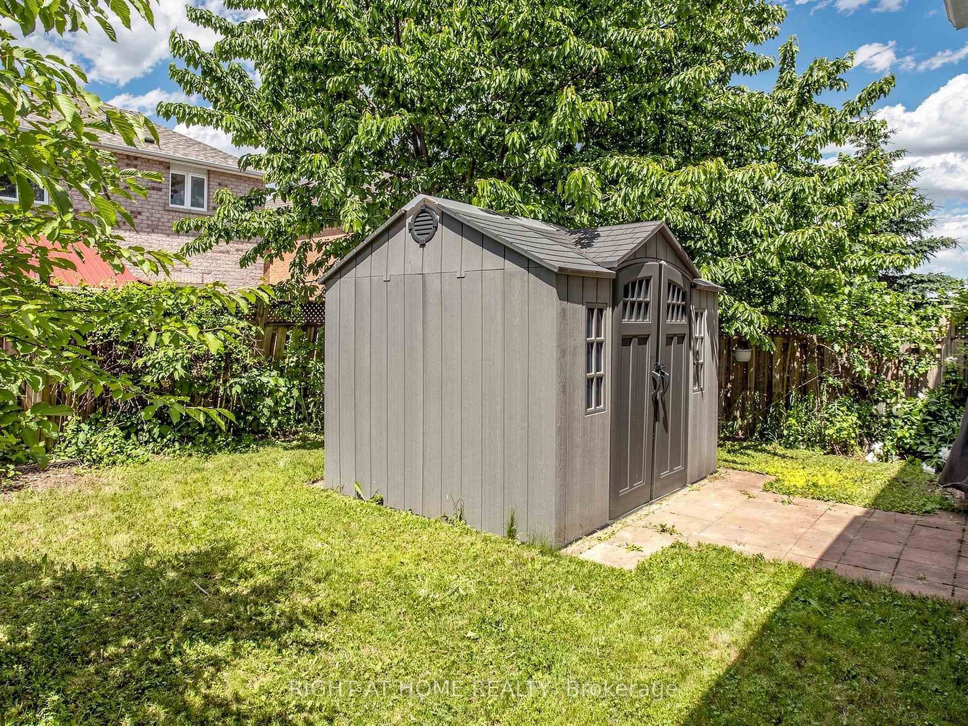 142 Alfred Smith Way photo 40