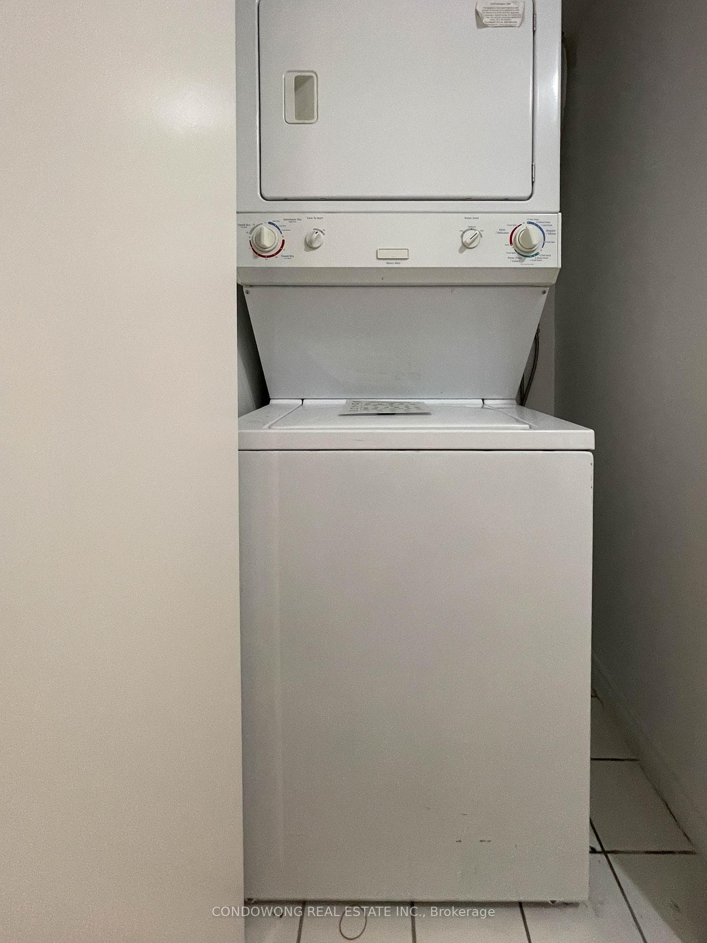 410 Queens Quay Unit 907 photo 12