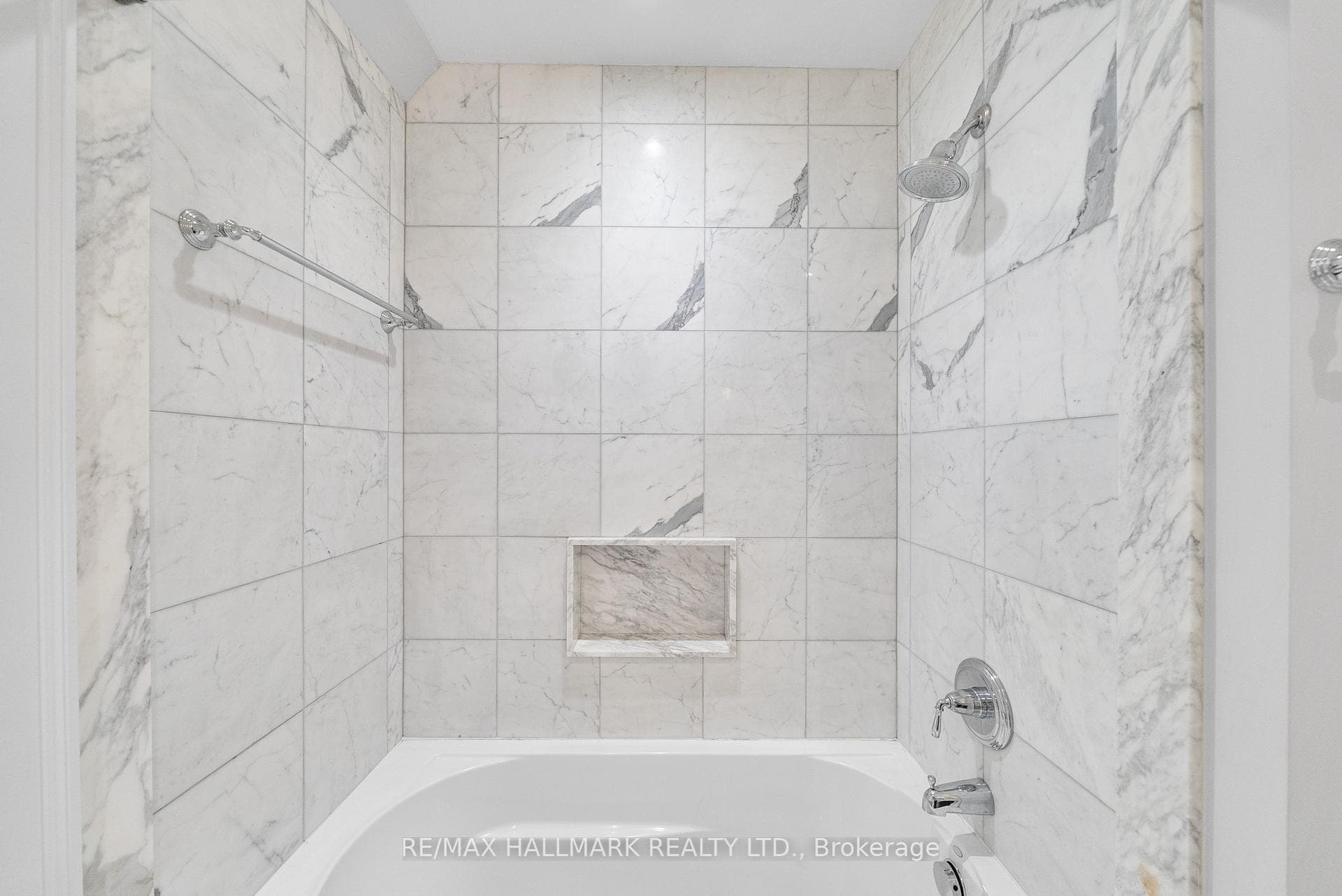 16 Elderwood Drive photo 27