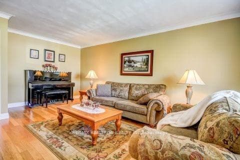 7 Wonderland Drive Unit Main F photo 2