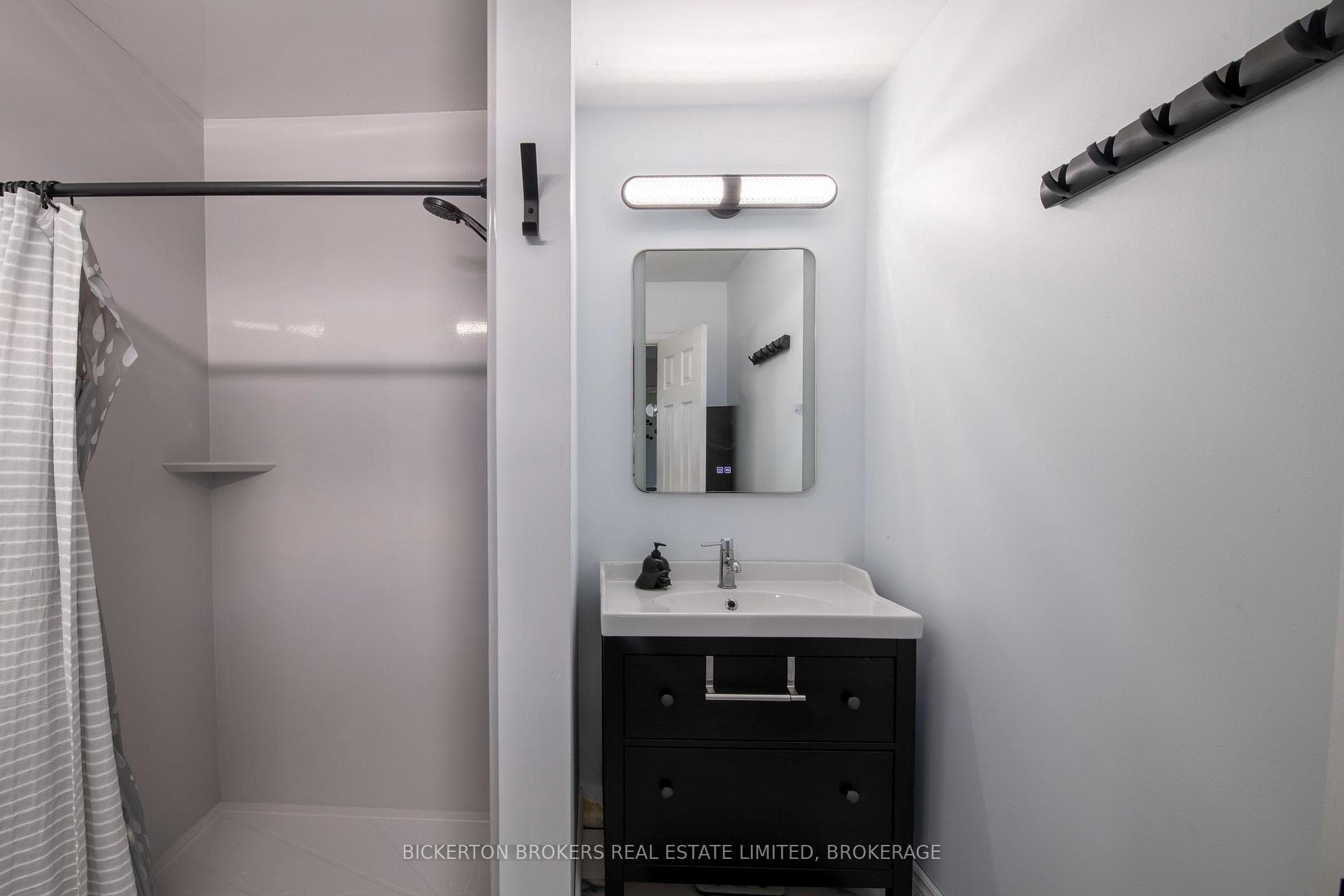 712 Haig Road photo 18