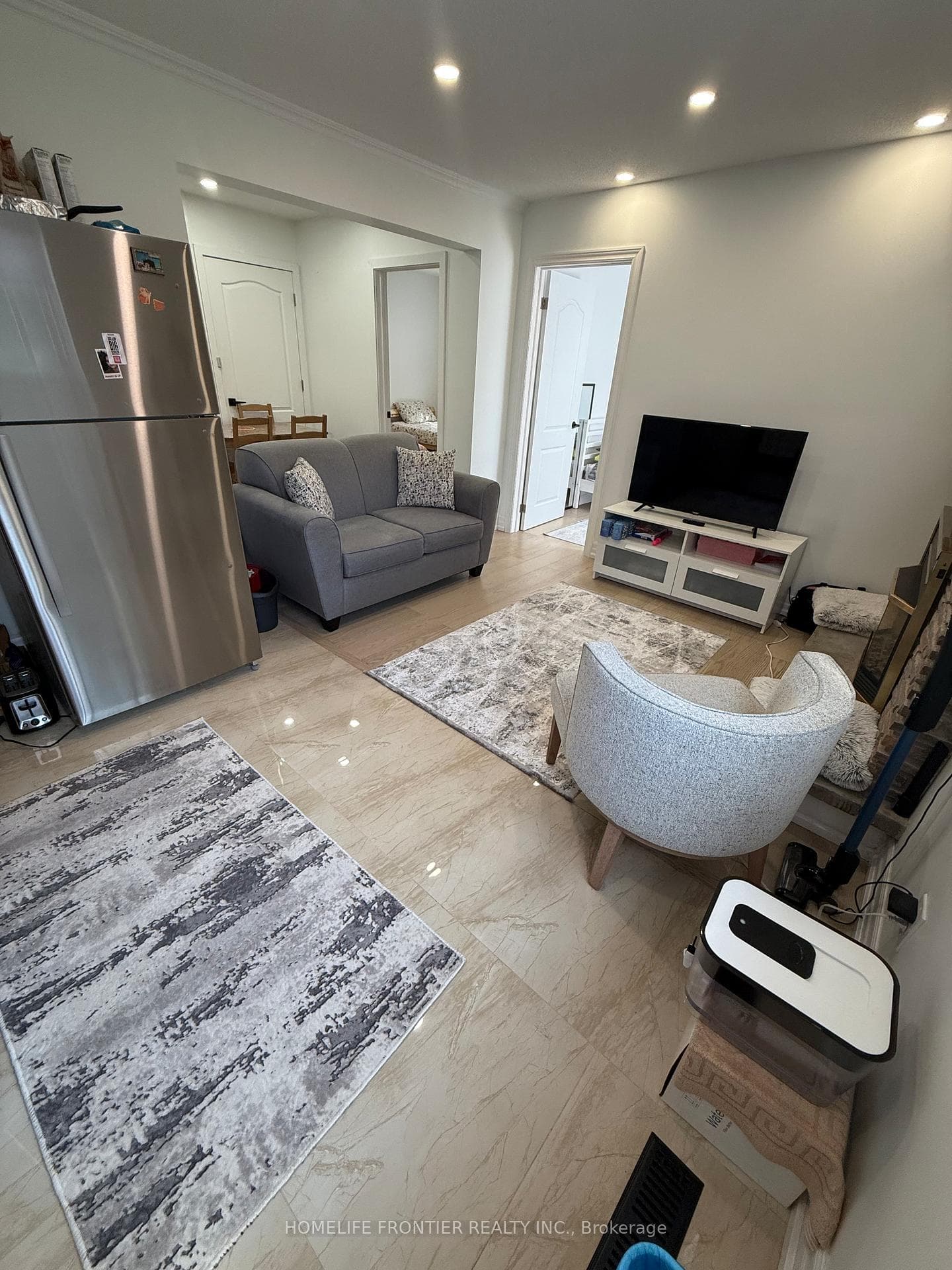 759 Bloor Street Unit Main Floor photo 5
