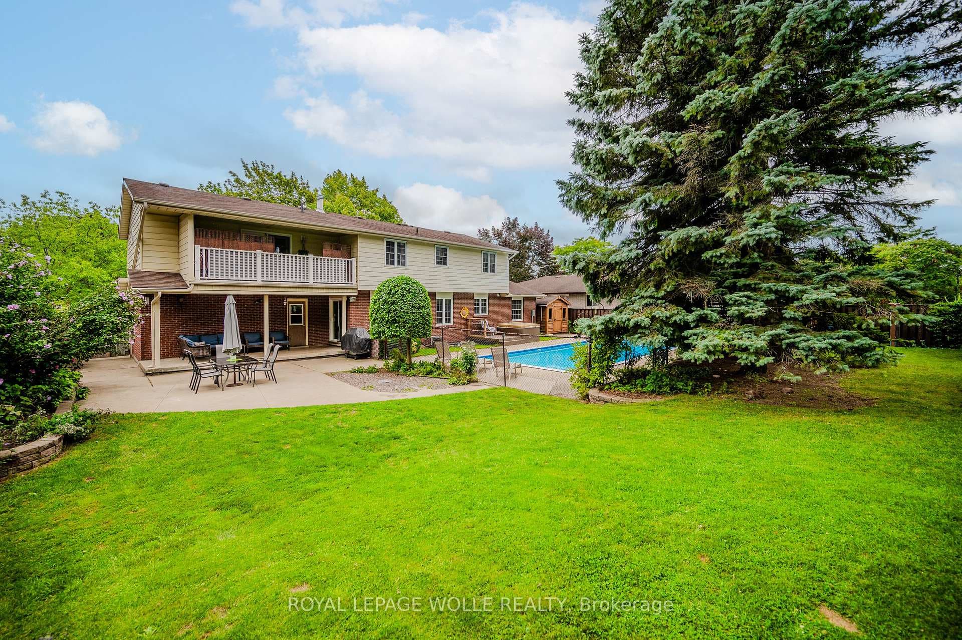 414 Warrington Drive photo 33