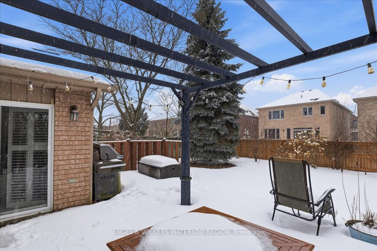 52 Longhurst Crescent photo 41