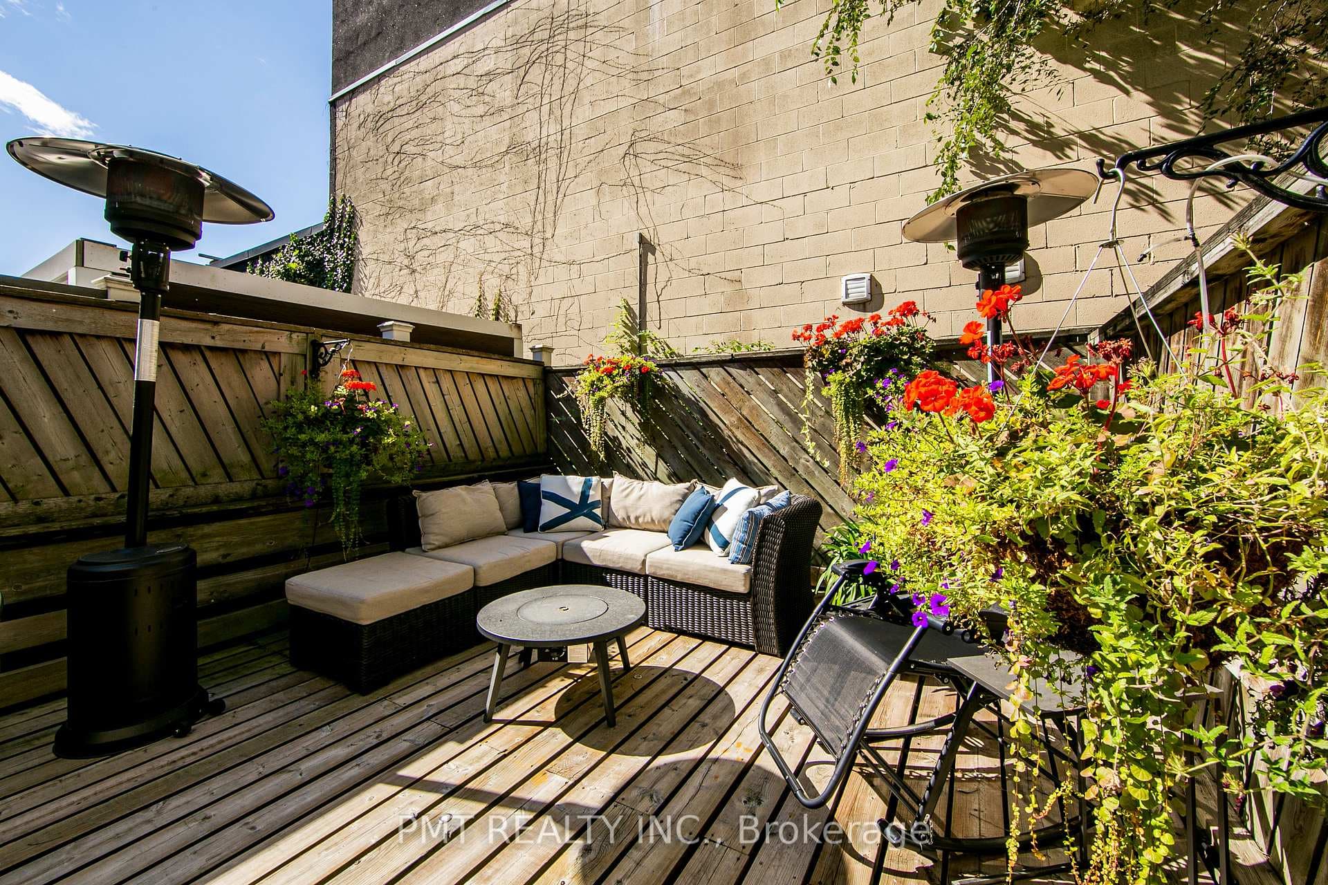 210 Bedford Road photo 40