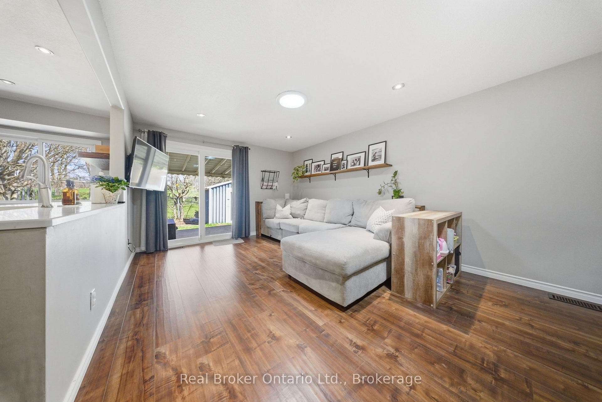 58 Leacock Avenue photo 12