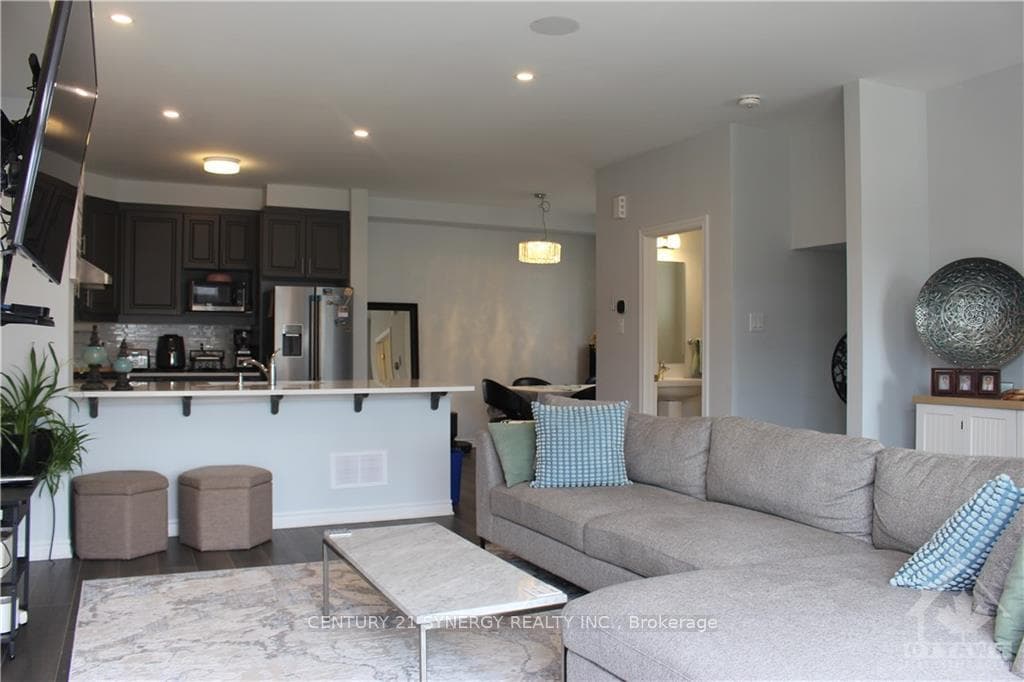 512 RYE GRASS Way photo 9