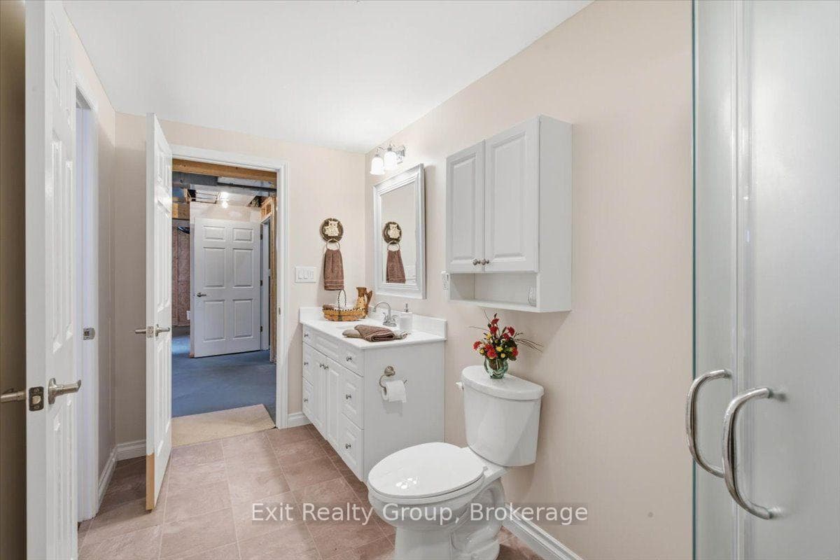 267 Raglan Street photo 32