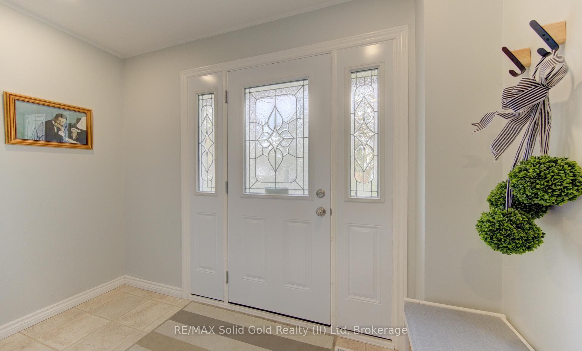 331 Dansbury Drive photo 5