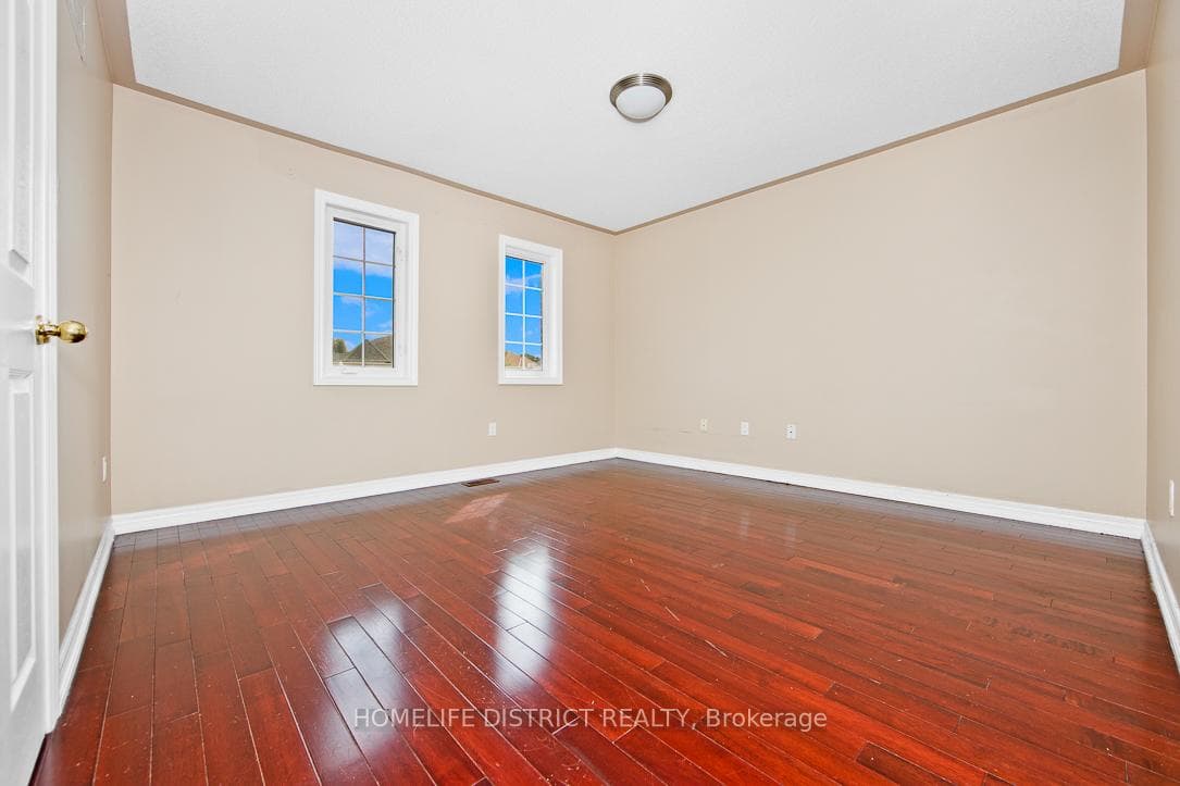 47 Ball Crescent photo 20
