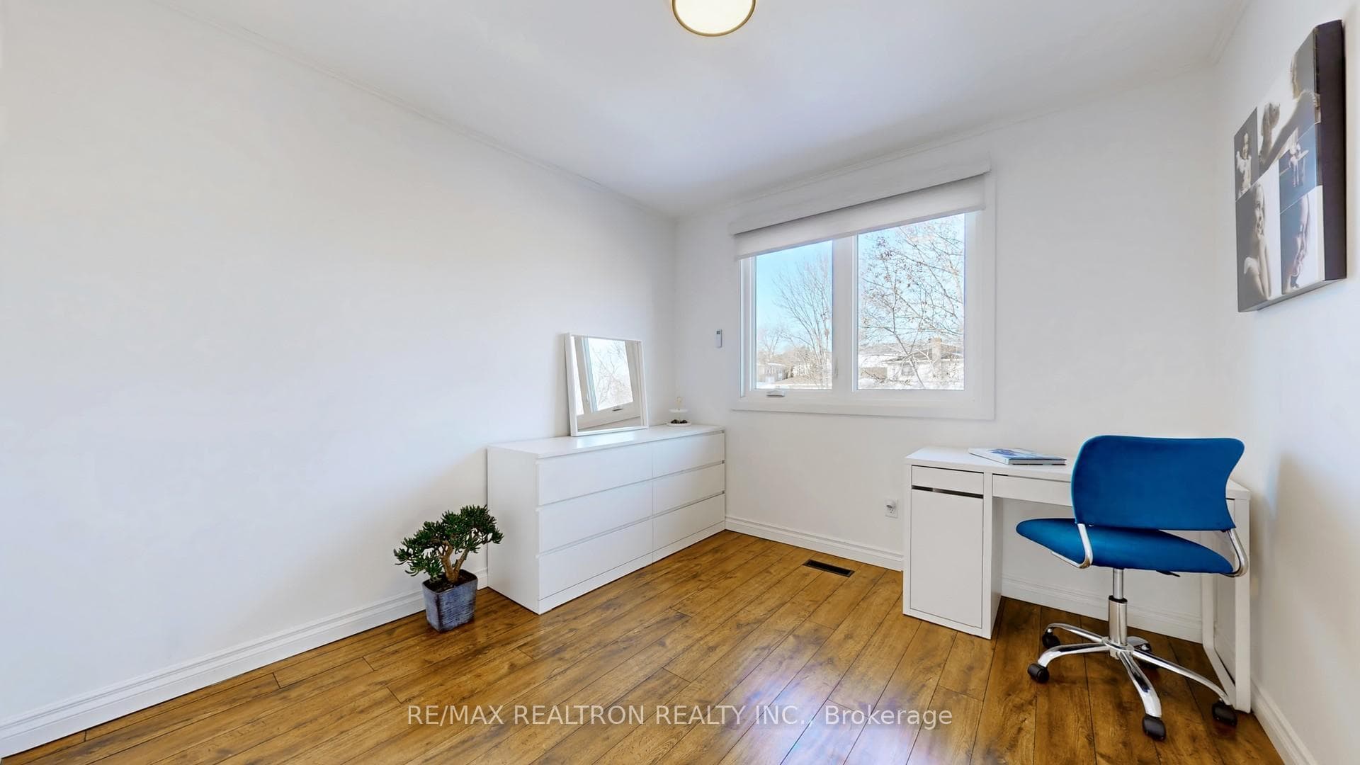 391 Ashworth Drive photo 28
