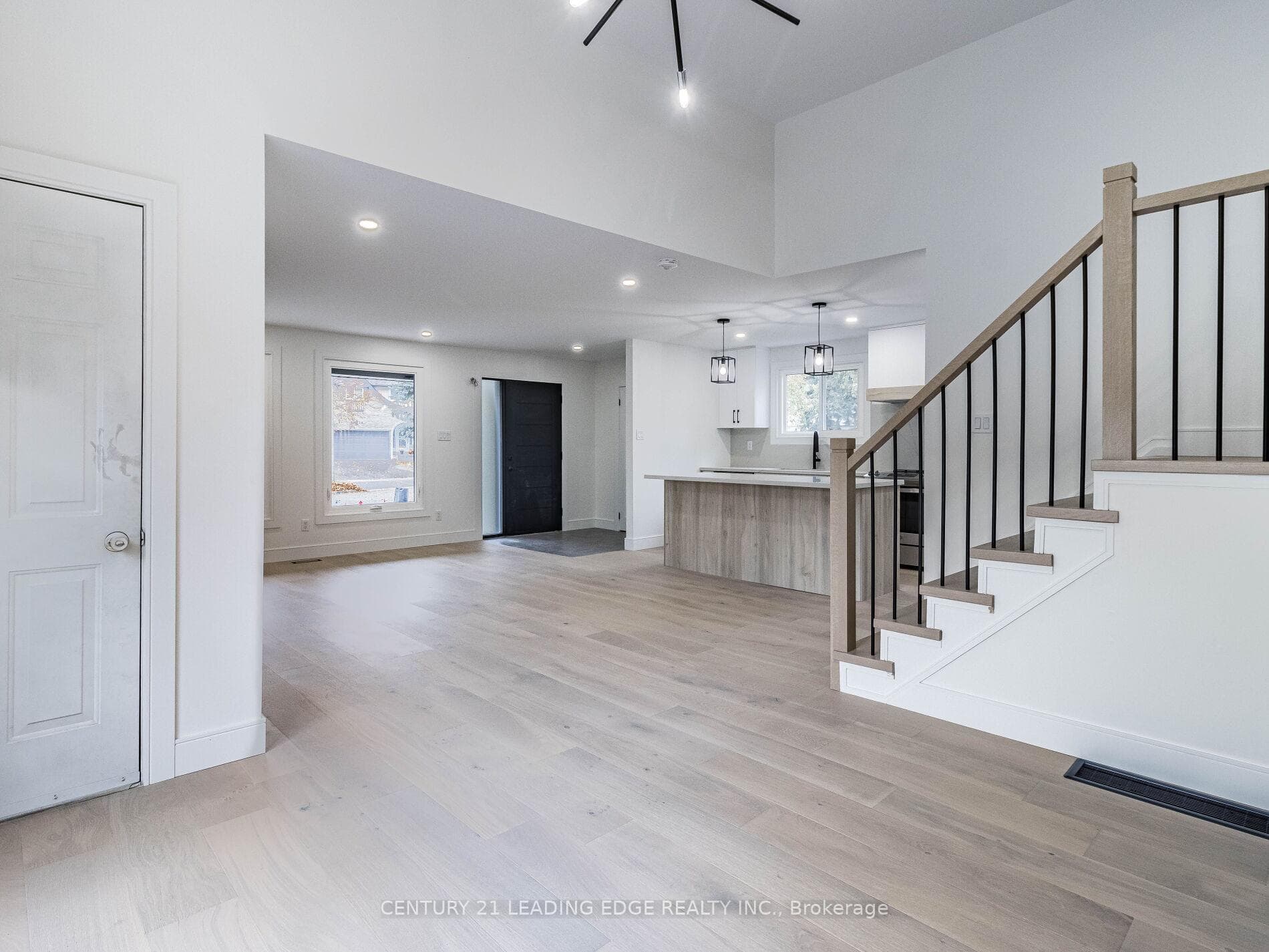 3278 Trevor Court photo 7