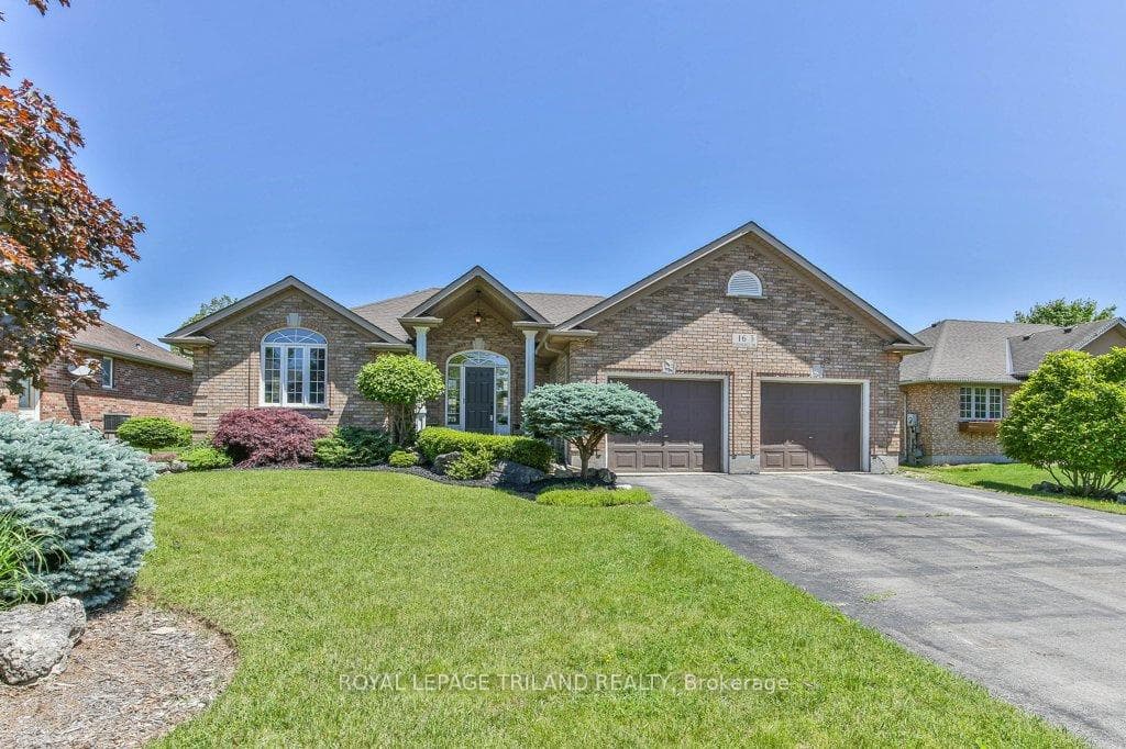 16 PINEHURST Drive photo 2