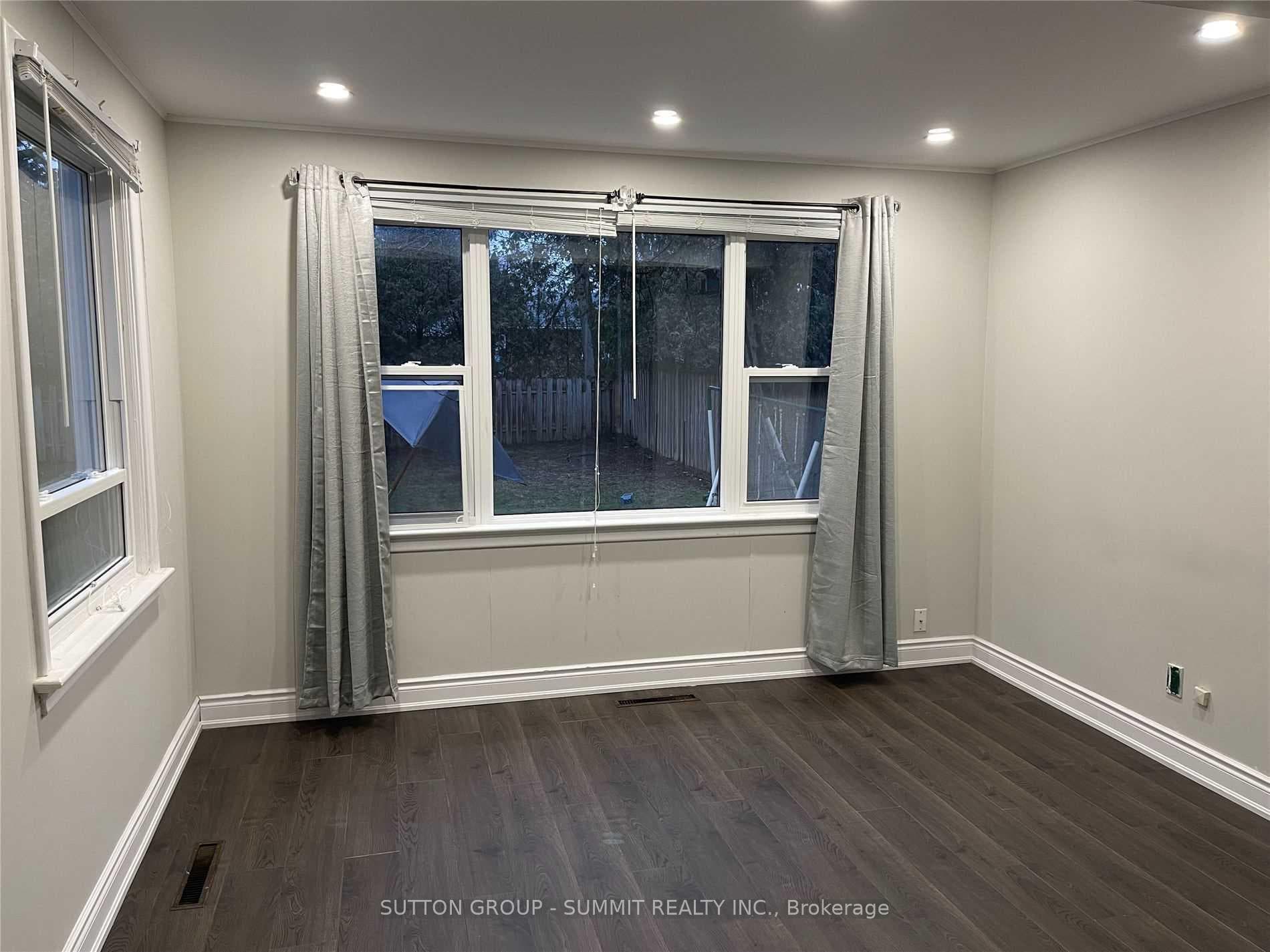 1093 Rebecca Street photo 20