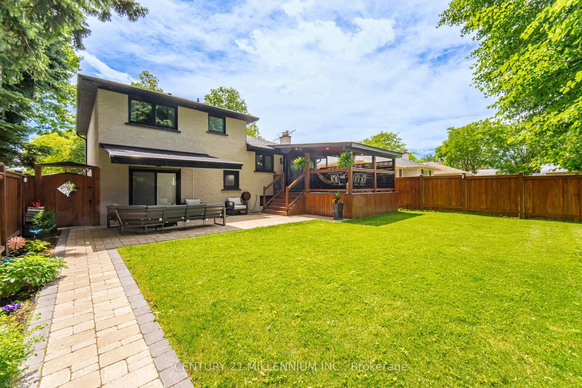 407 Chantenay Drive photo 44
