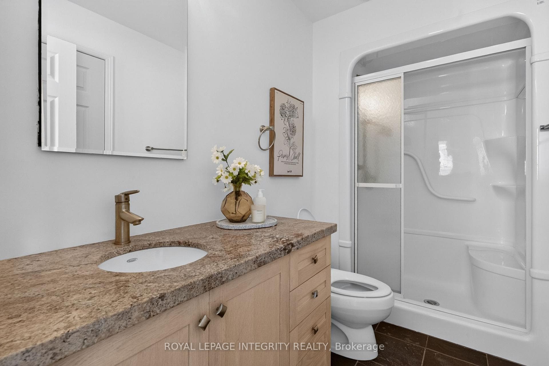 640 Kilbirnie Drive photo 20