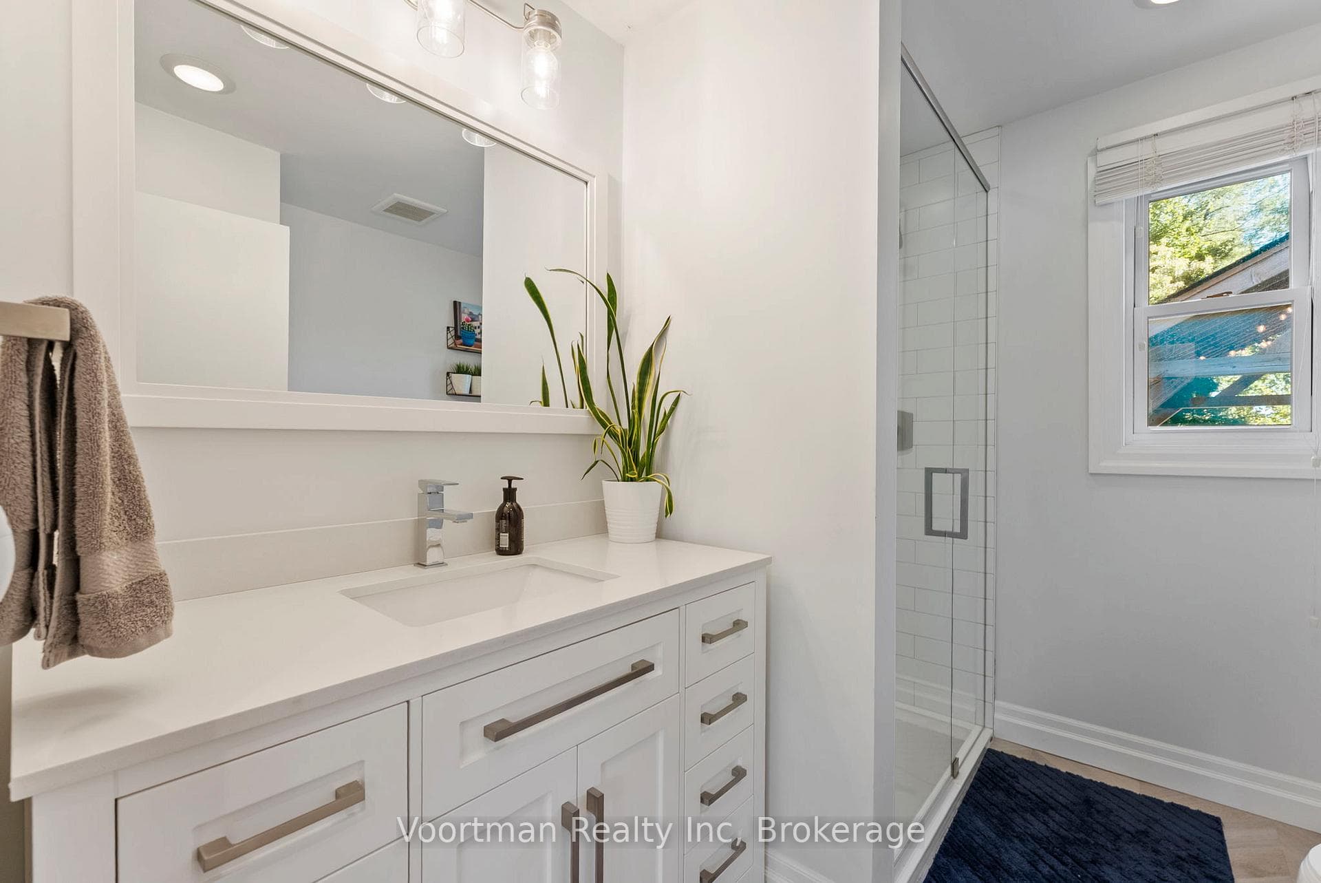 374 Sydenham Road photo 19