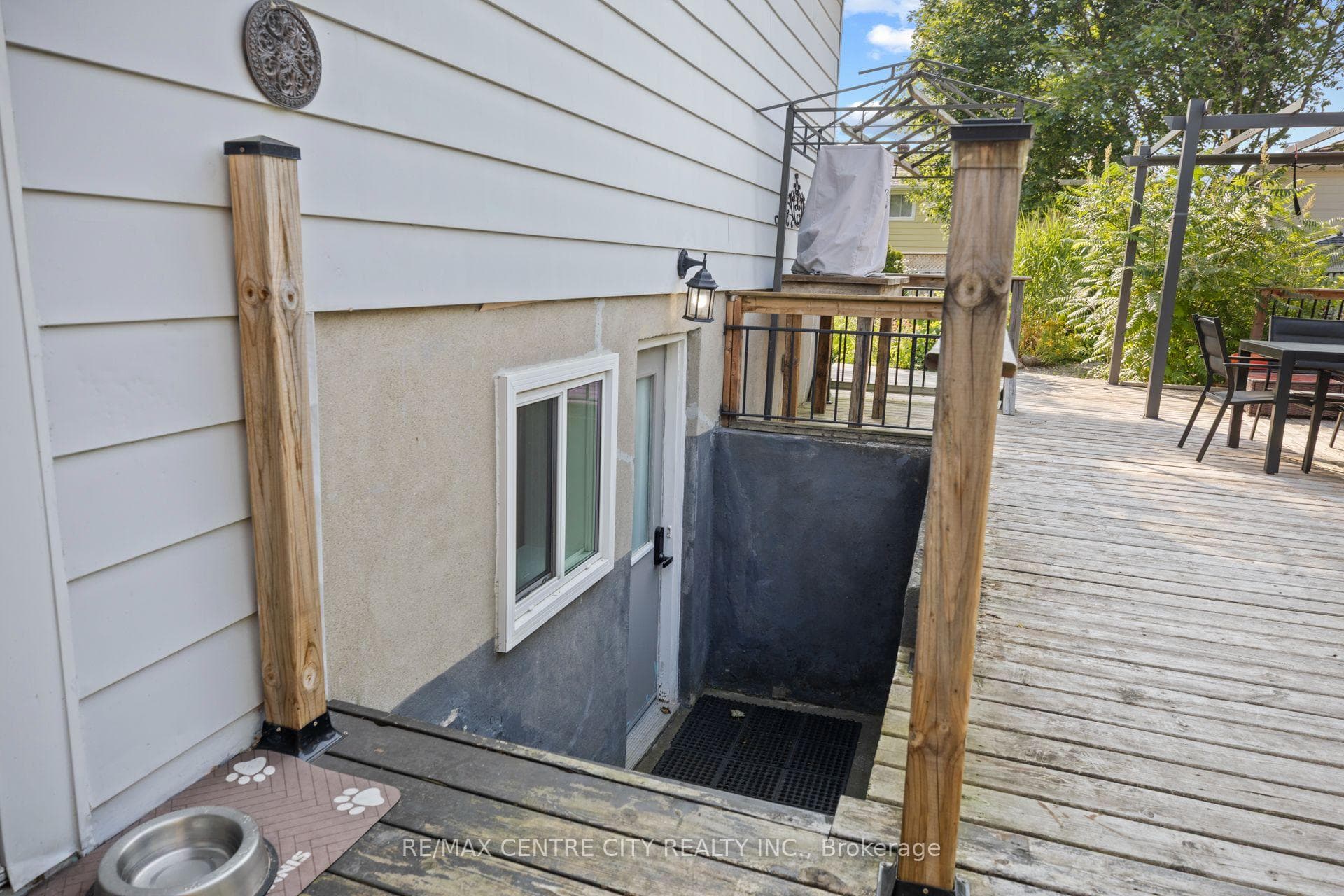 684 Macyoung Drive photo 23