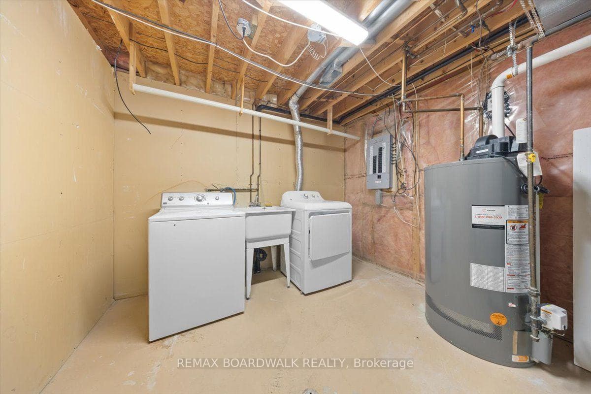 Laundry / Utility room with tons of storage