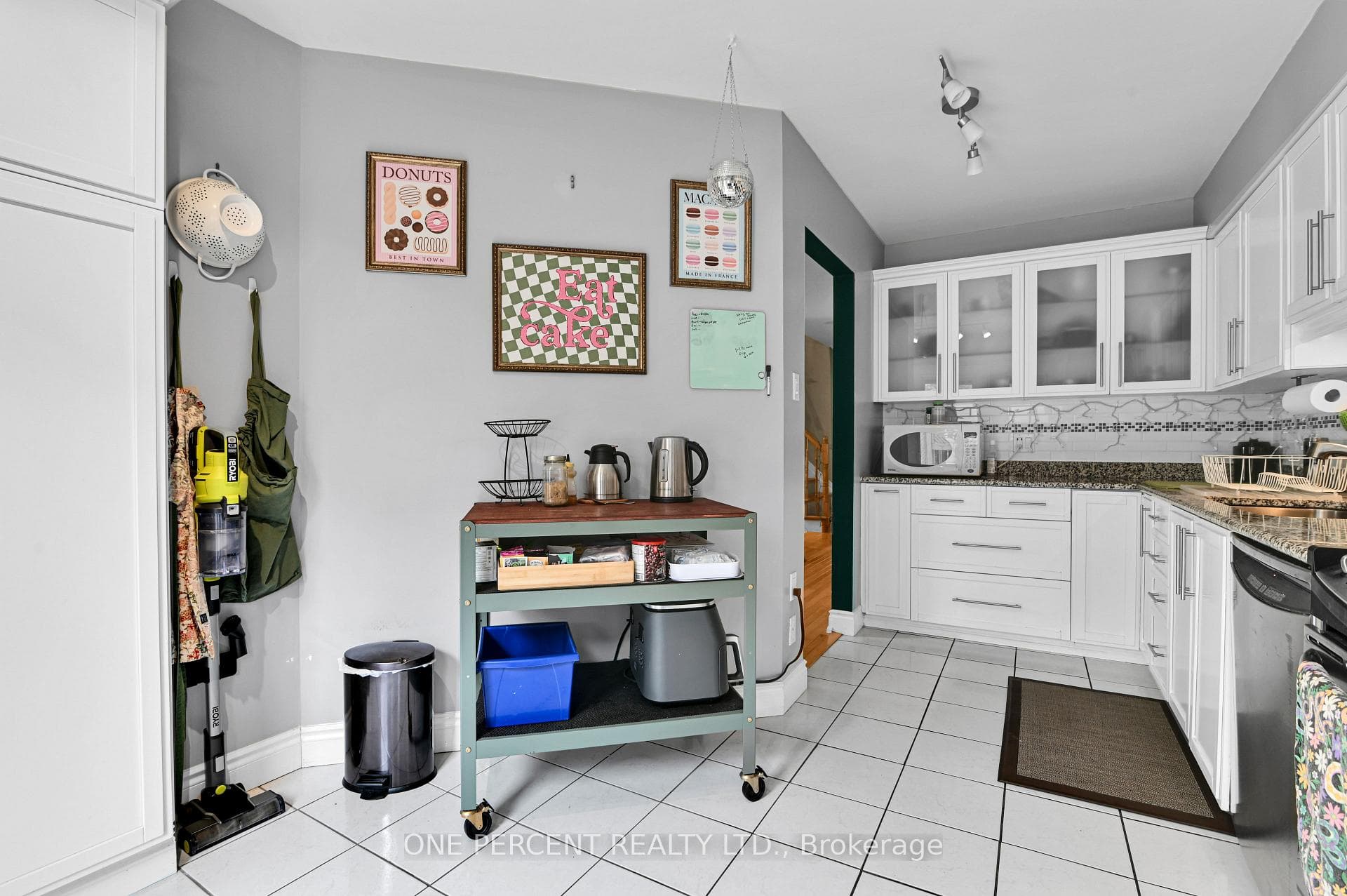311 Southcrest Private photo 13