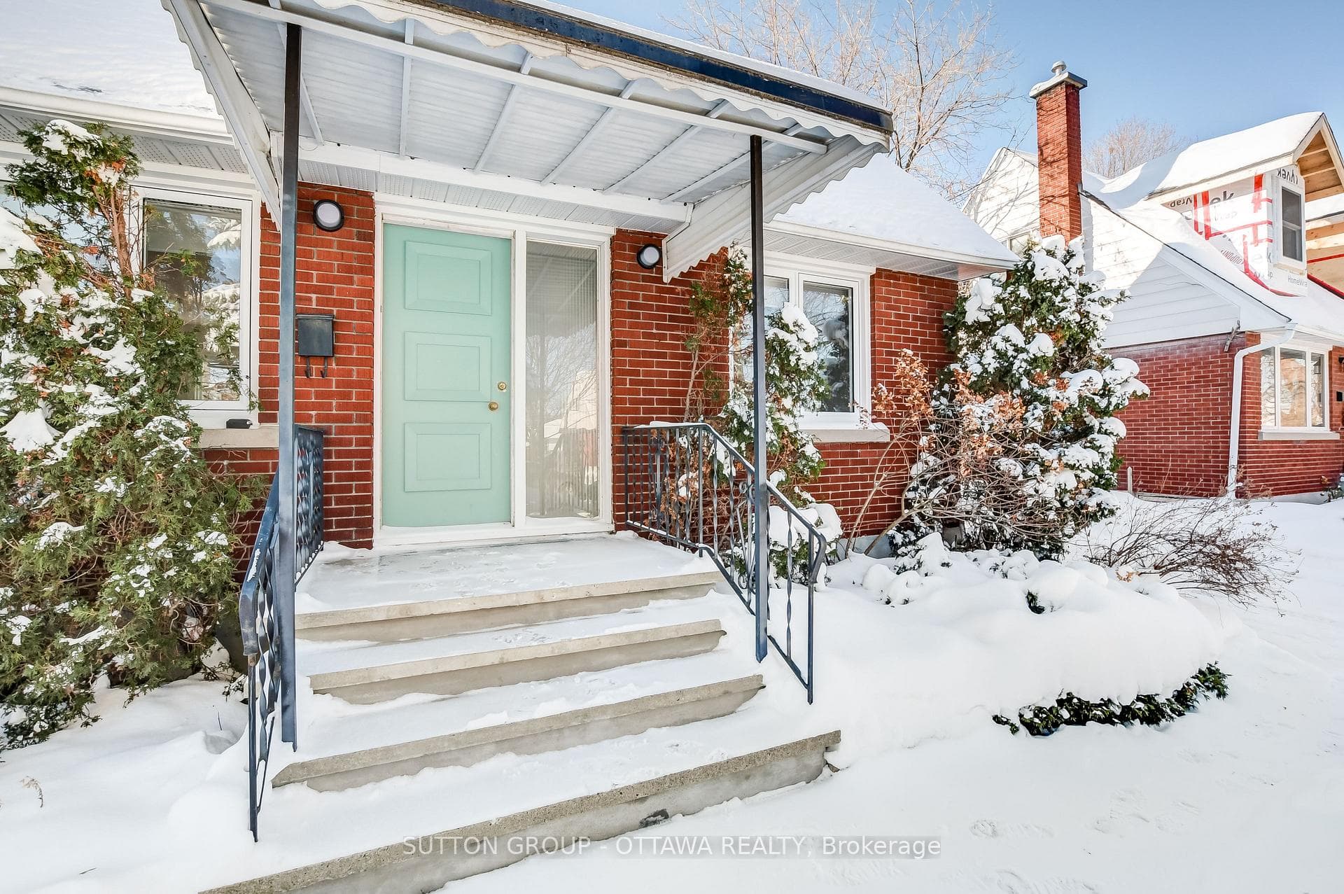 1598 BOTSFORD Street photo 2