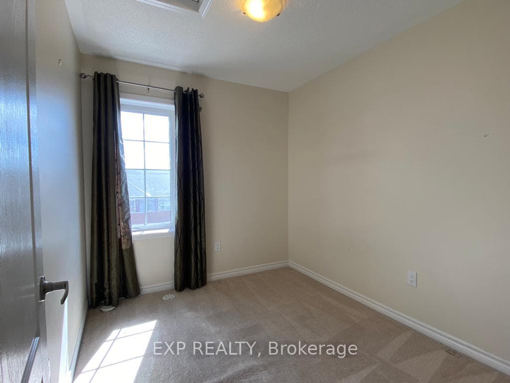 1621 Gainer Crescent photo 20