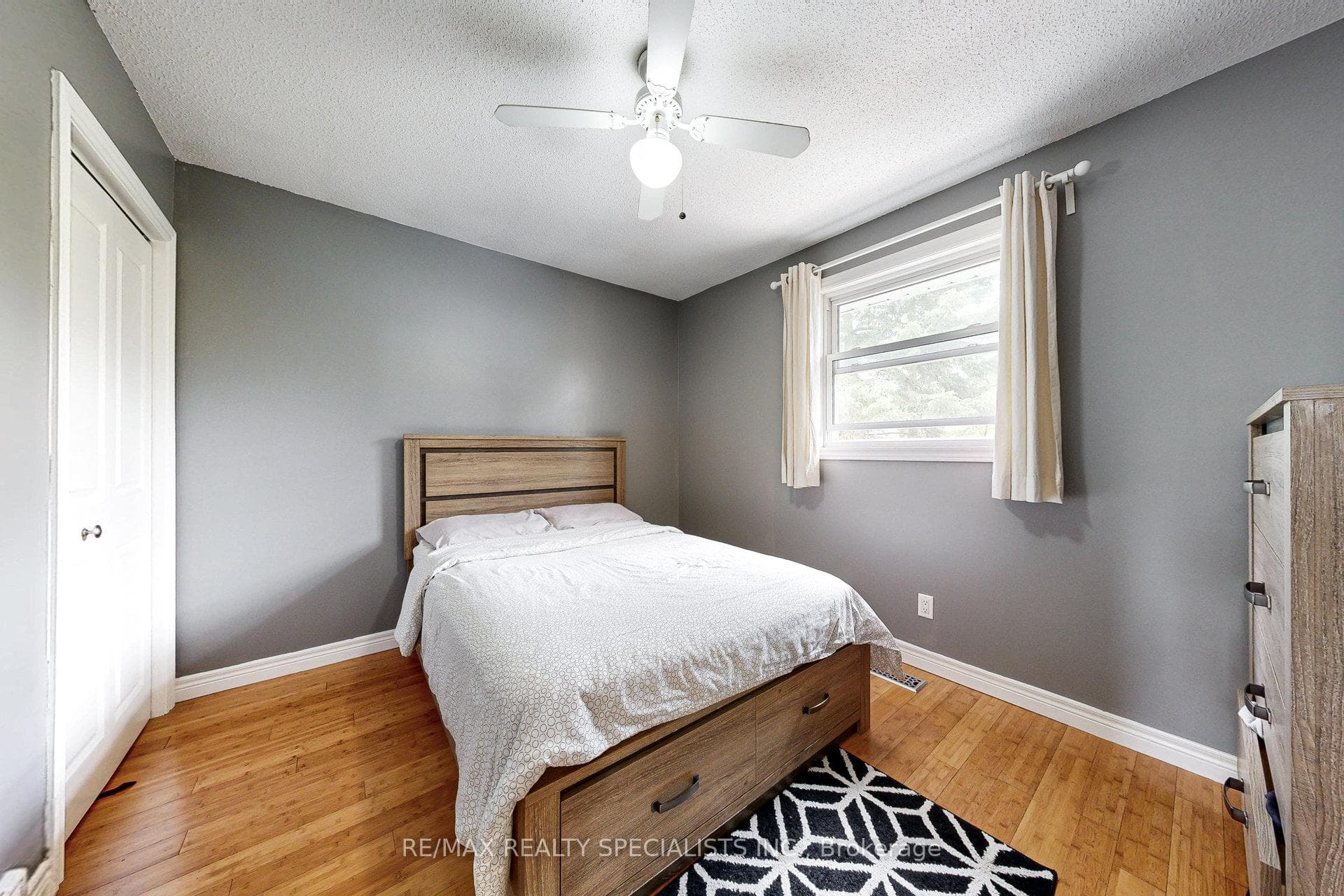 99 Pinnacle Drive photo 23