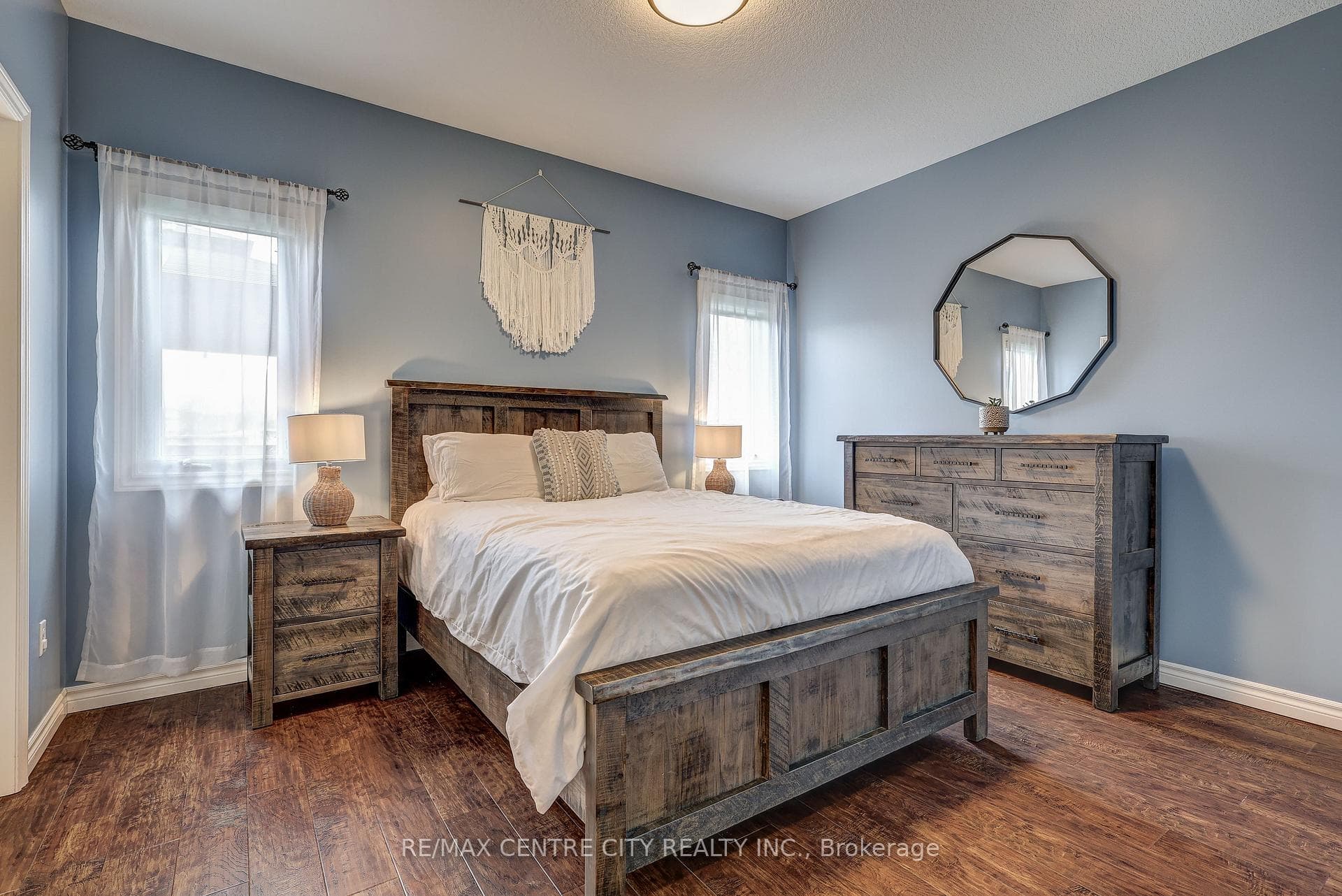 52 Circlewood Drive photo 18