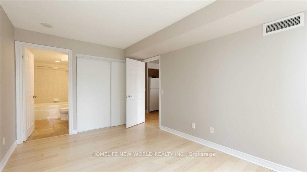 763 bay Street Unit 2309 photo 5