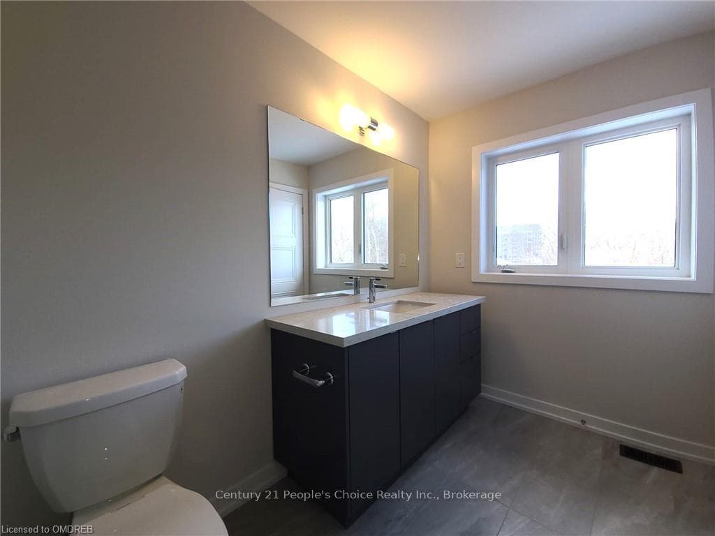 10 BIRMINGHAM Drive Unit 42 photo 16