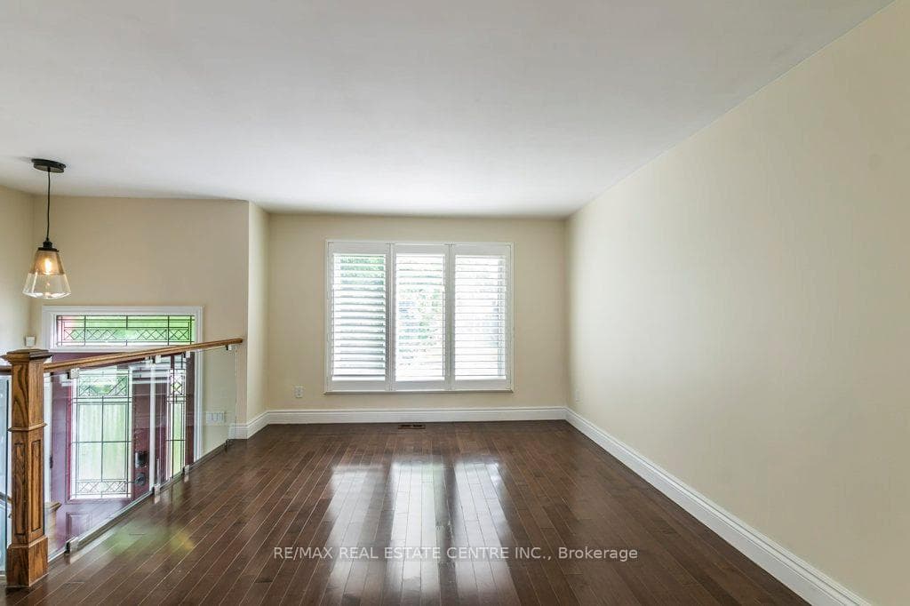3 Hornby Court photo 9