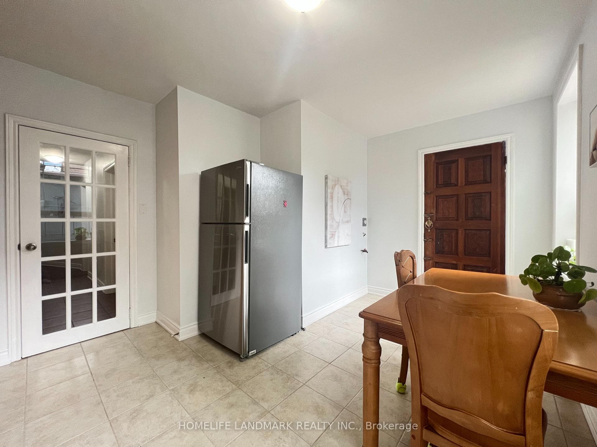 534 Saint Clarens Avenue photo 8