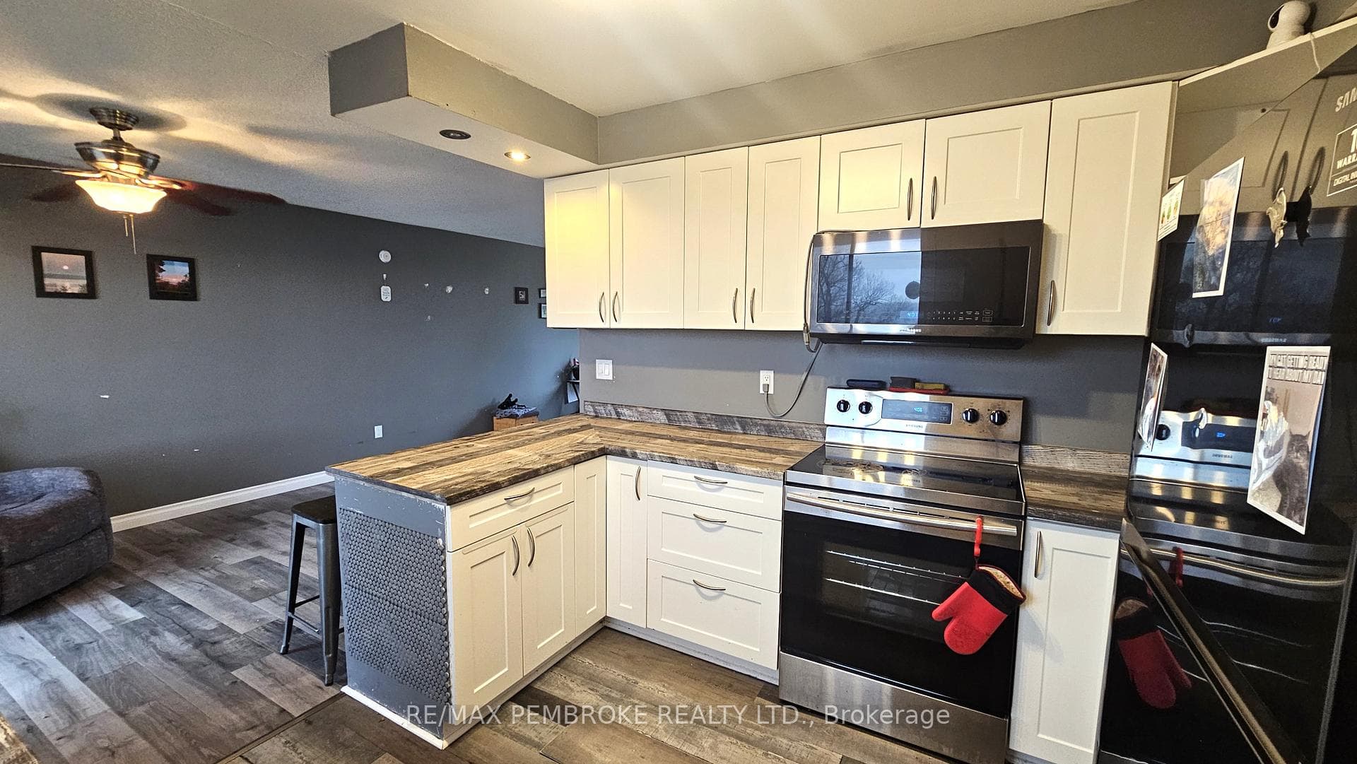 553 Nelson Street photo 14