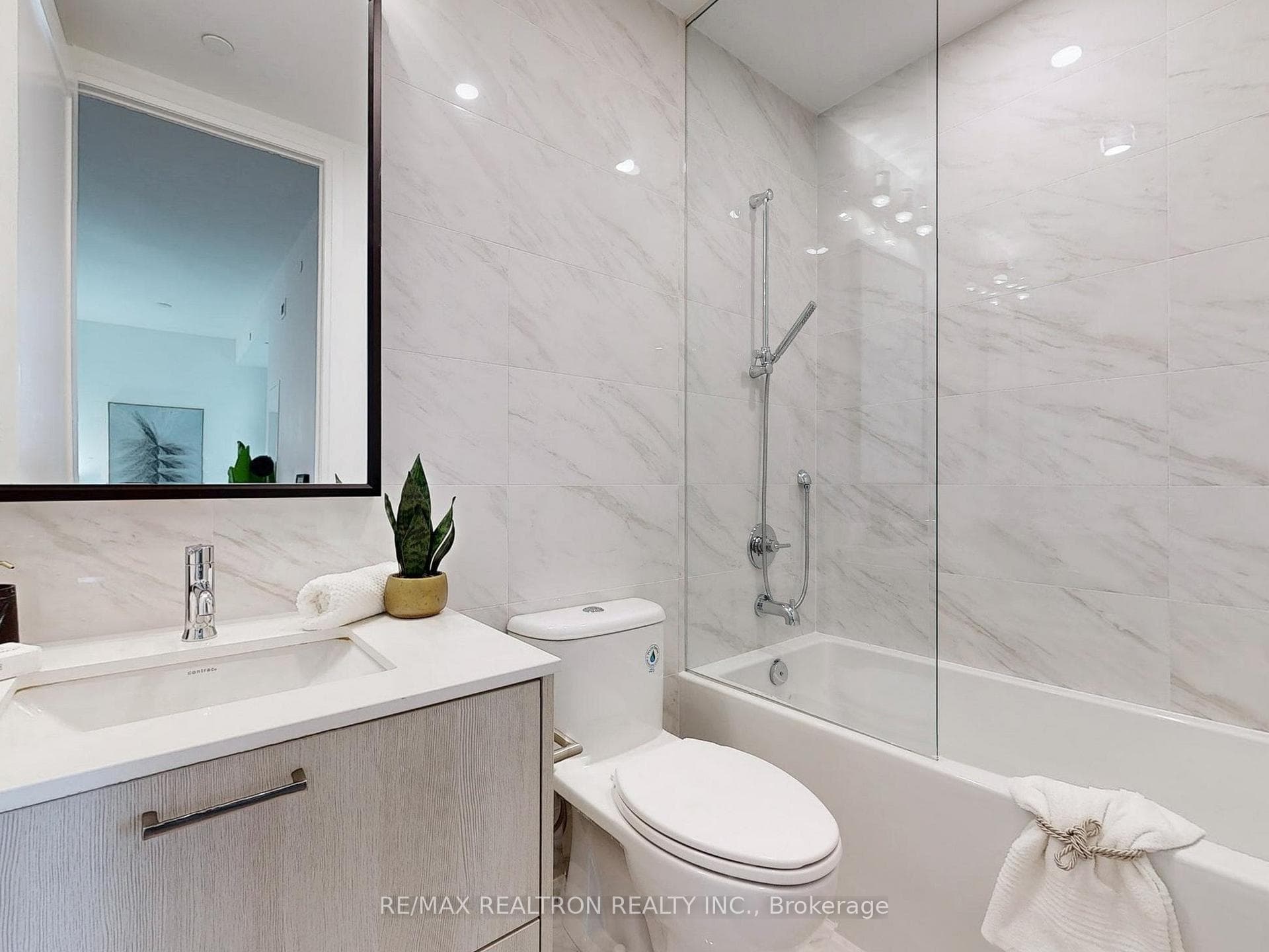 280 Howland Avenue Unit 629 photo 20