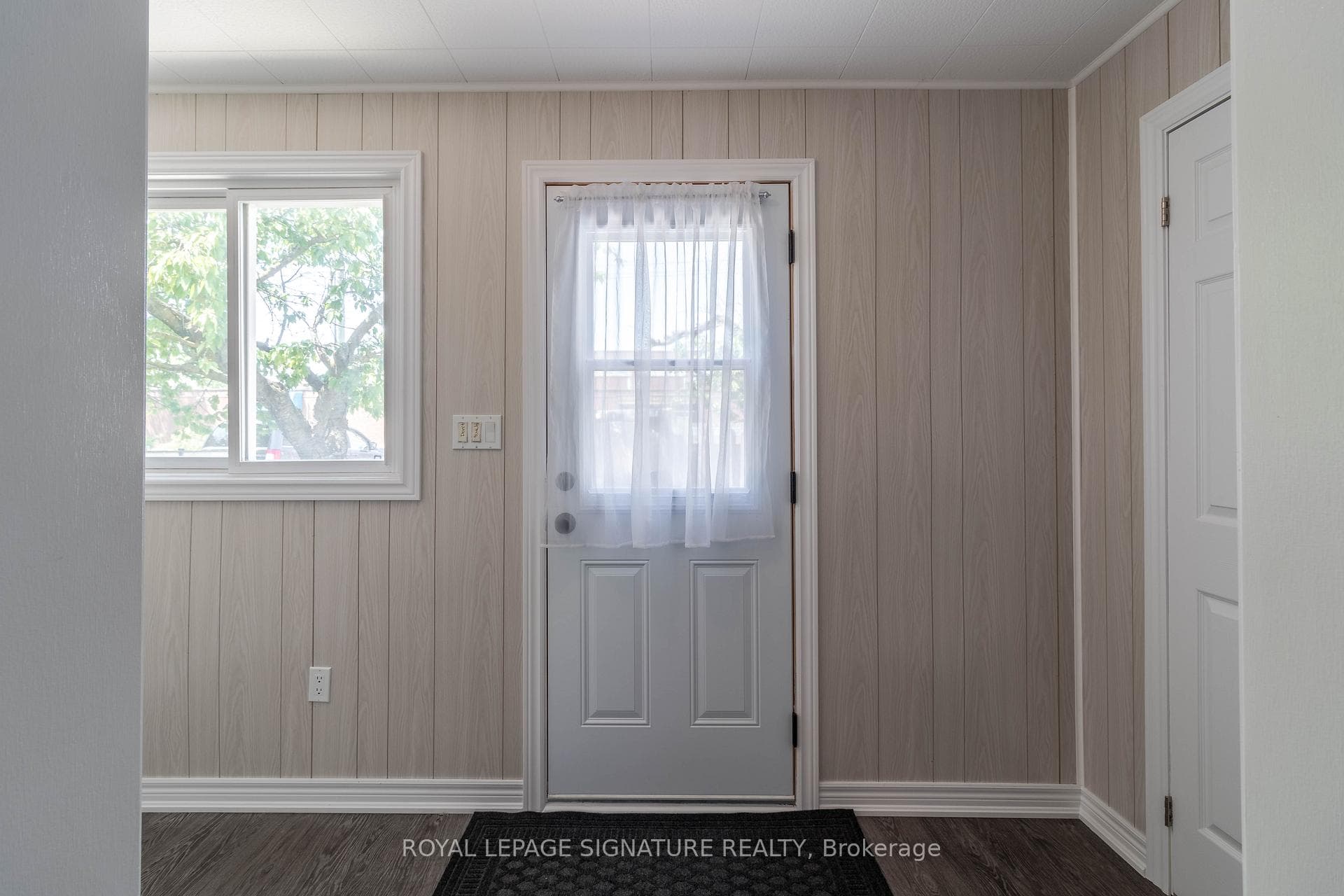23 Sullivan Avenue photo 8