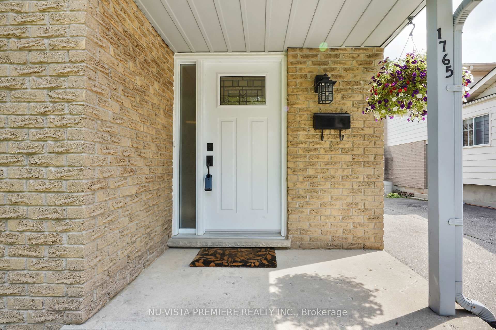 1765 Attawandaron Road photo 4