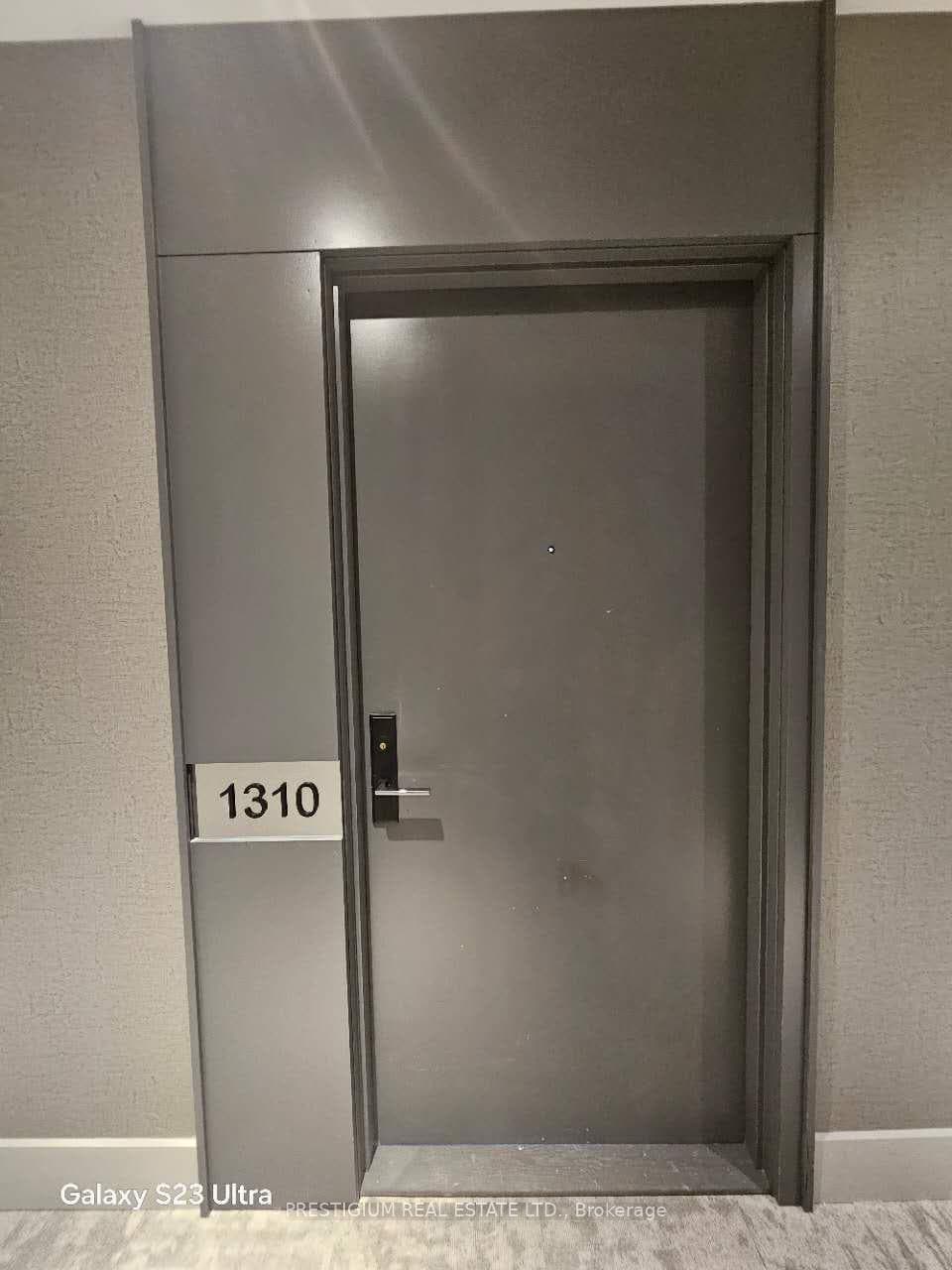 285 Dufferin Street Unit 1310 photo 3