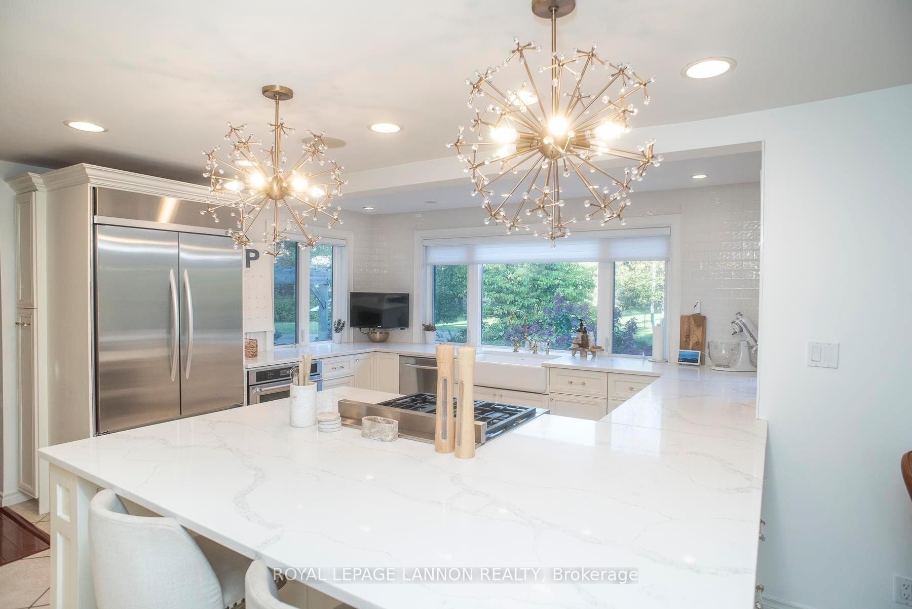 354 Riverside Drive photo 8